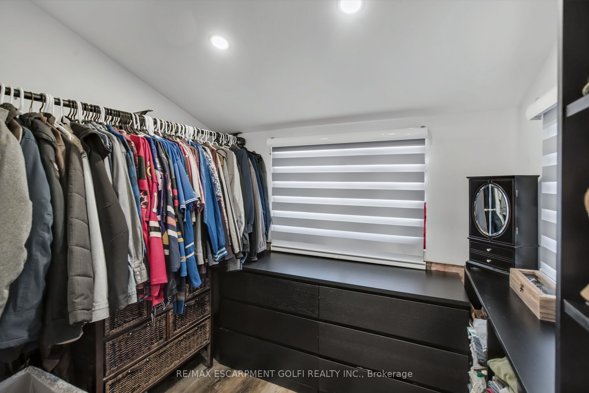 4279 East Avenue Property Photo 27