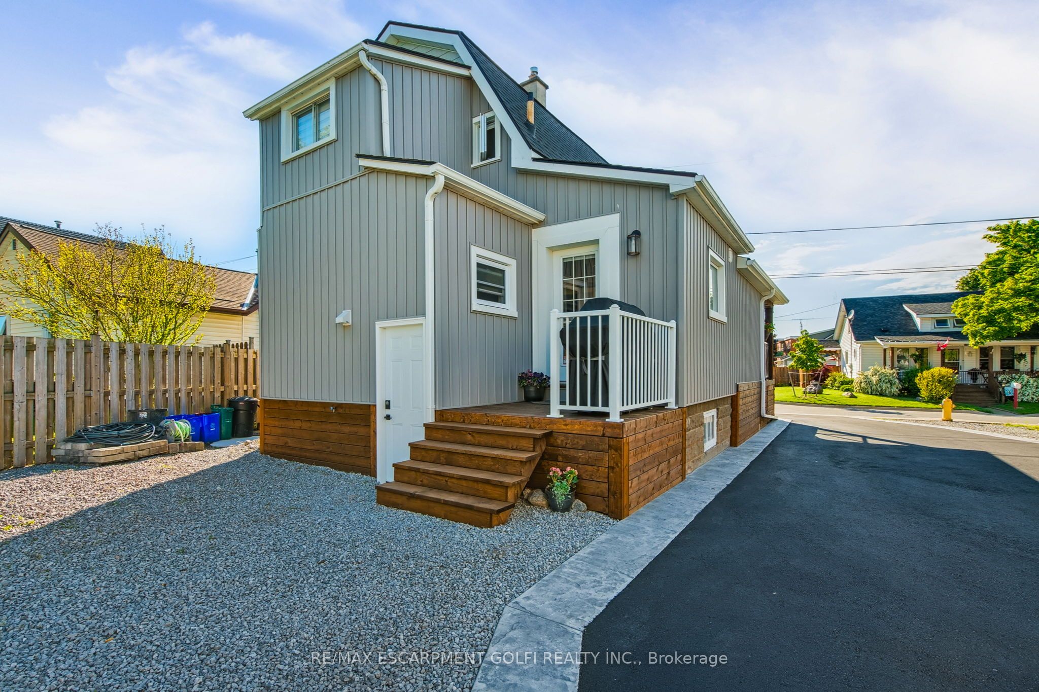 4279 East Avenue Property Photo 28