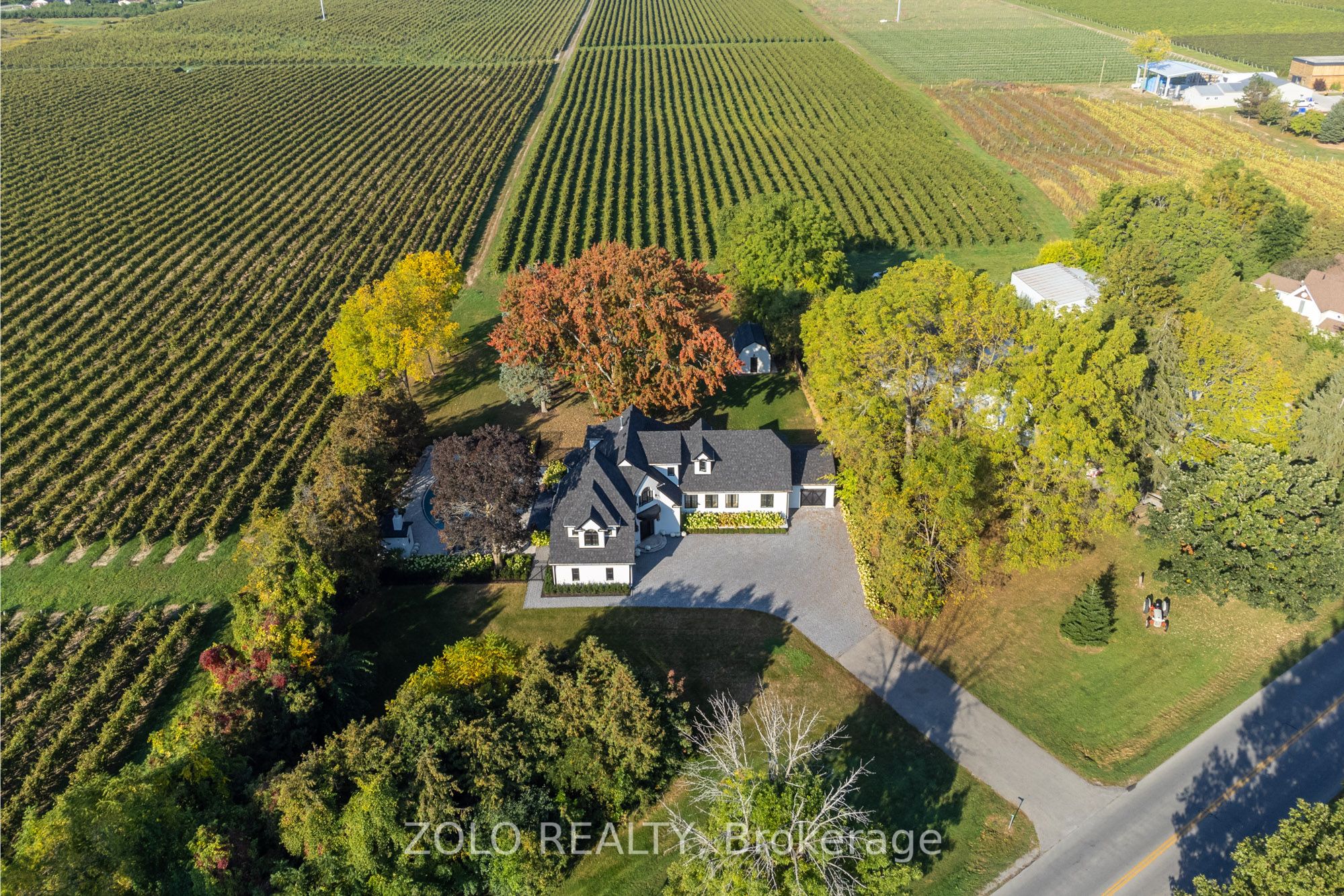 15886 Niagara River Parkway Property Photo 1