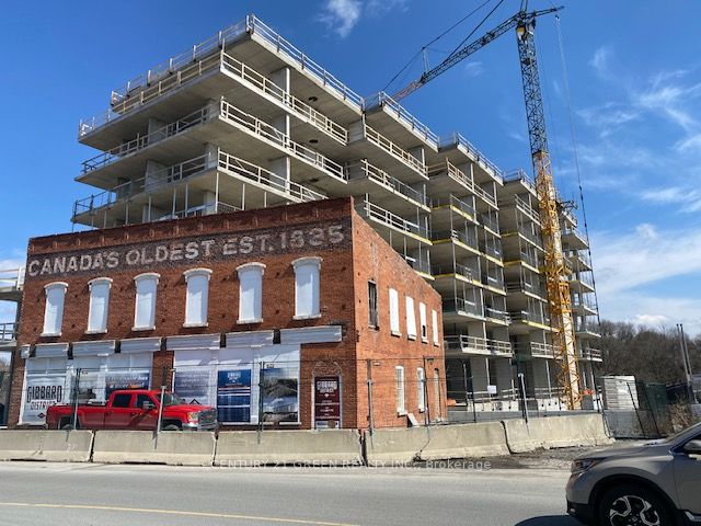 80 Dundas Street E Property Photo 4