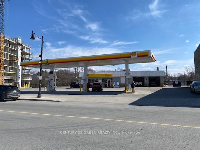 80 Dundas Street E Property Photo 6