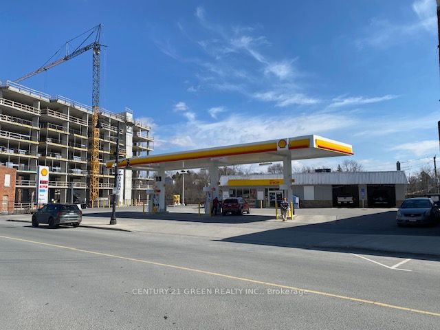 80 Dundas Street E Property Photo 7