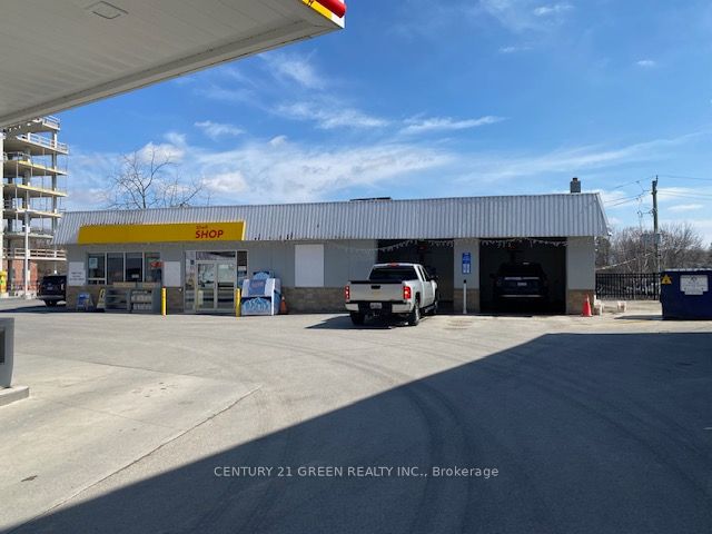 80 Dundas Street E Property Photo 12