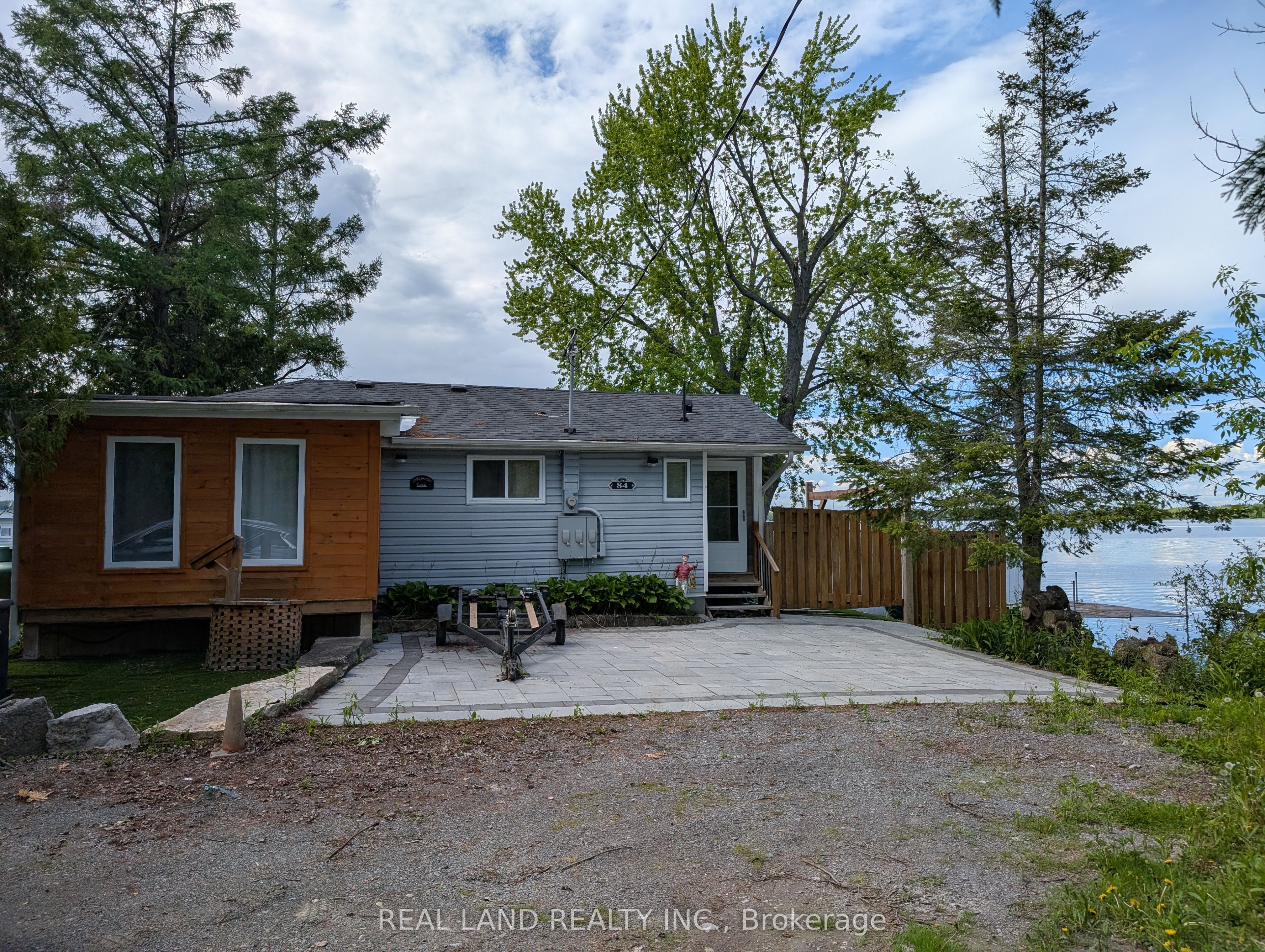 85 Parker Dr Property Photo 1