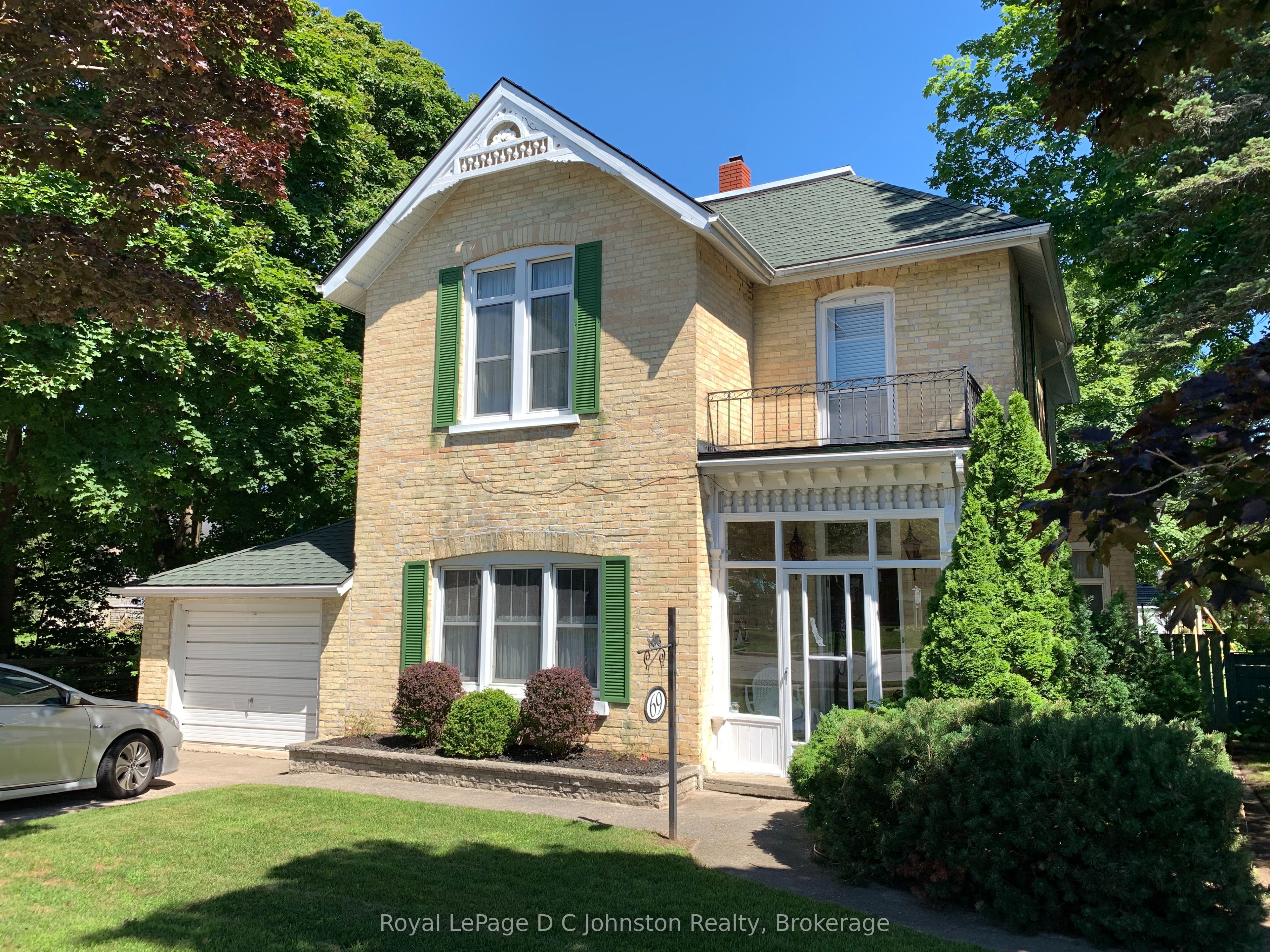 69 Albert Street N Property Photo 1