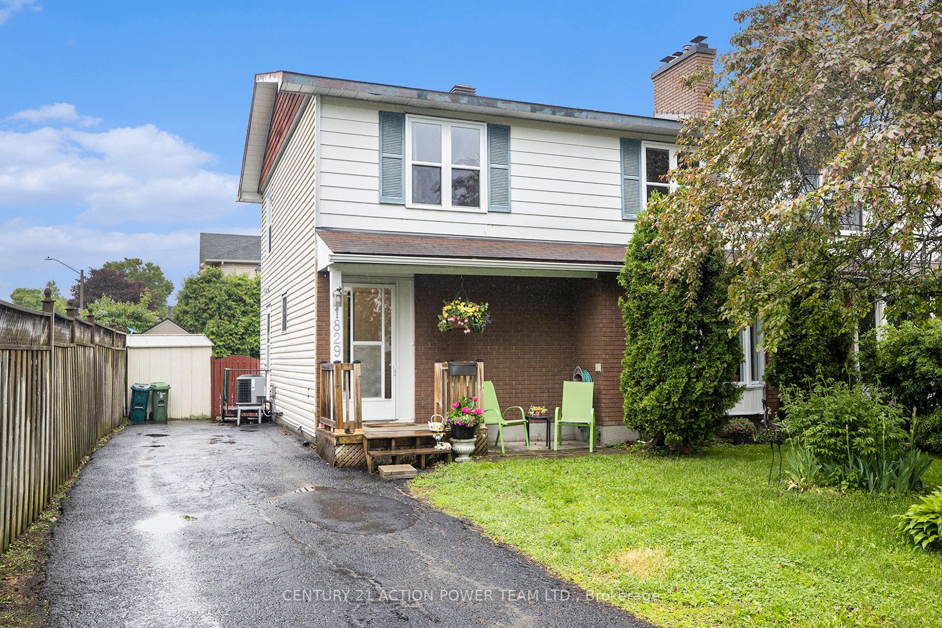 1829 Cloverlawn Crescent Property Photo 1