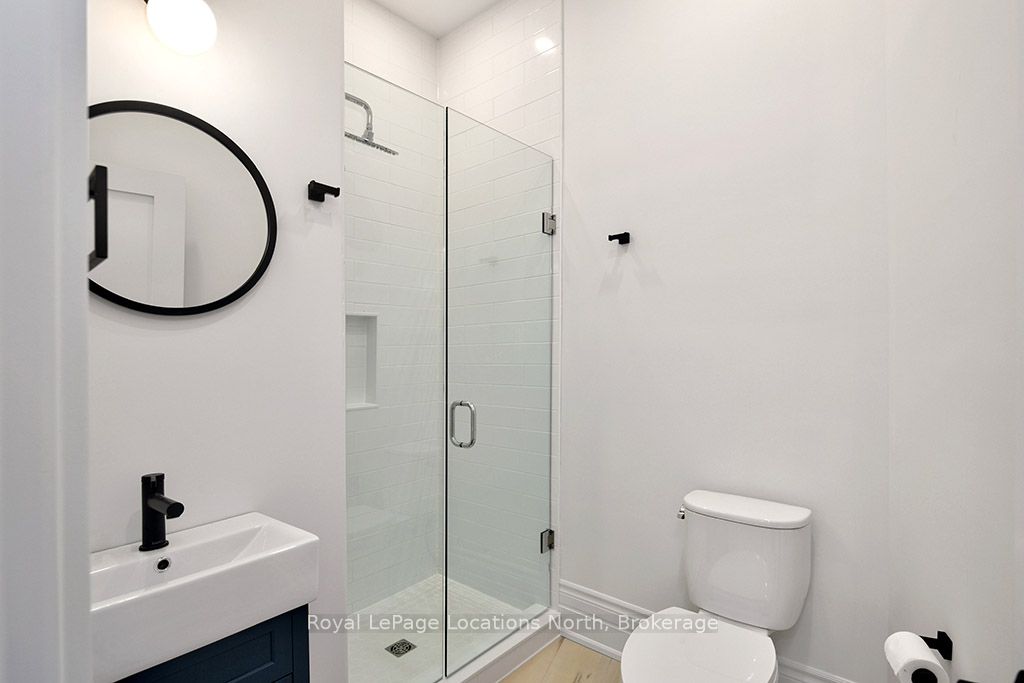 1 Bruce Street N Property Photo 24