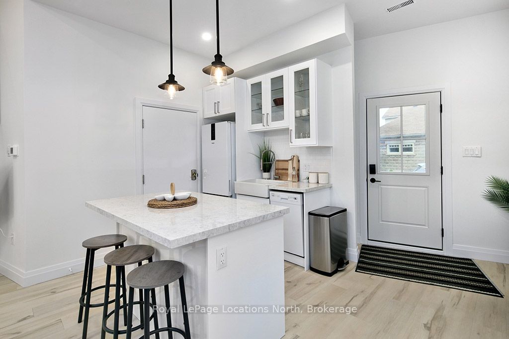 1 Bruce Street N Property Photo 30