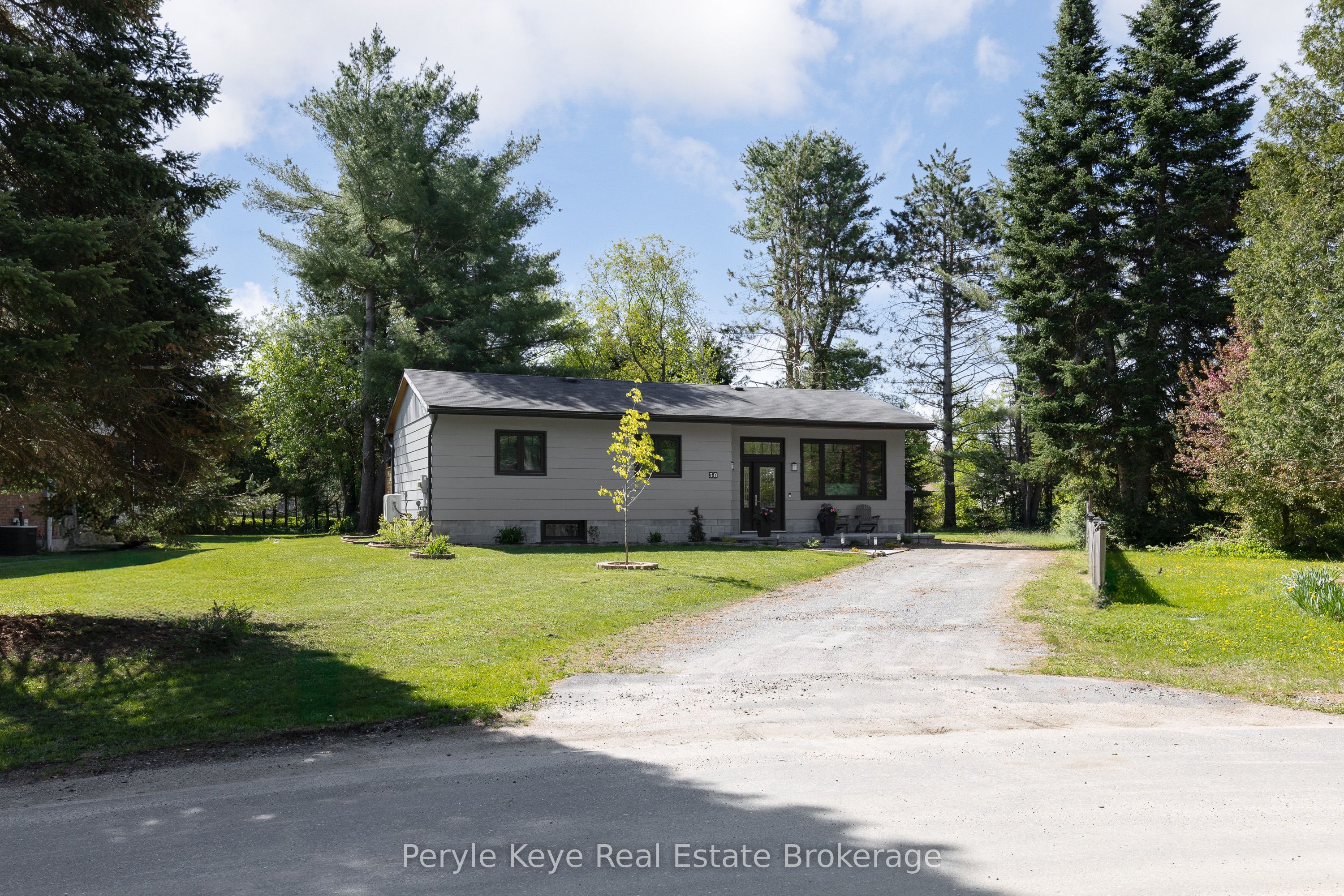 38 Andrea Drive Property Photo 1