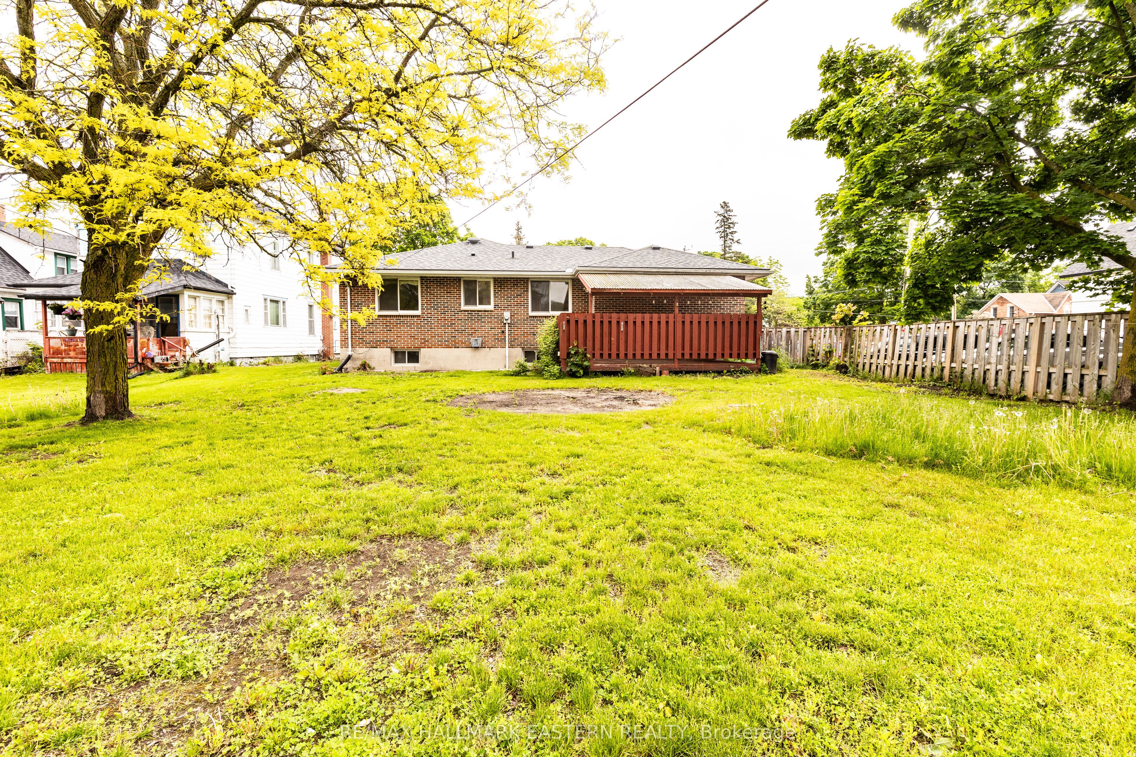 66 Doxsee Avenue N Property Photo 3