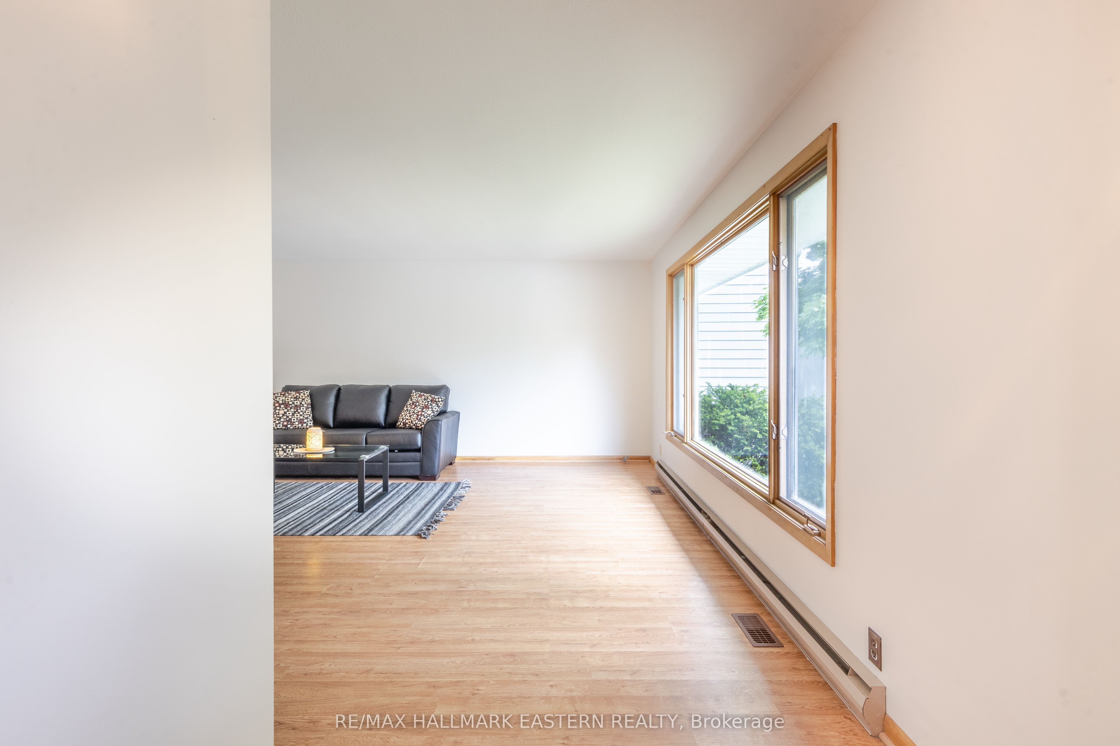 66 Doxsee Avenue N Property Photo 5