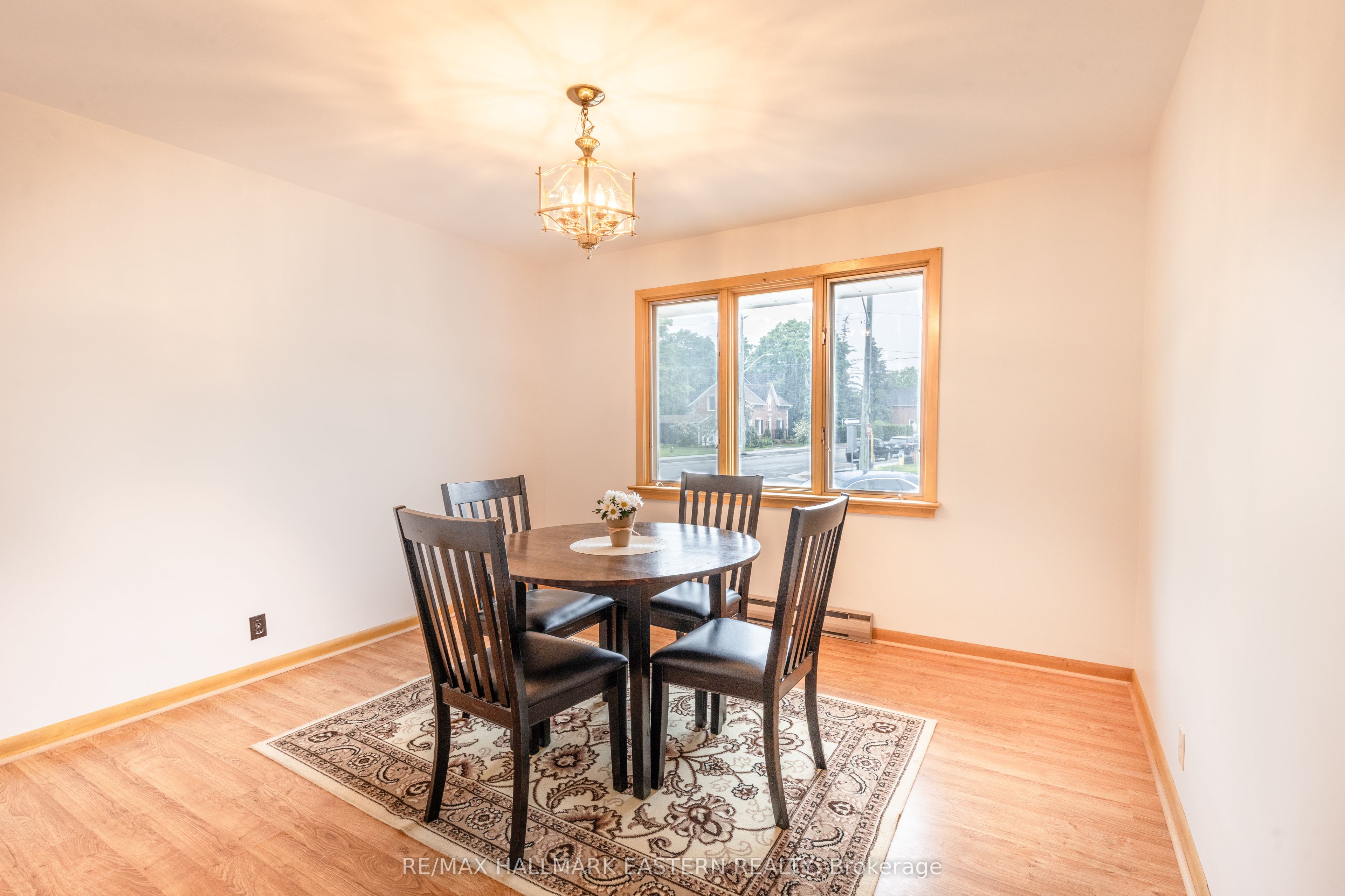 66 Doxsee Avenue N Property Photo 9