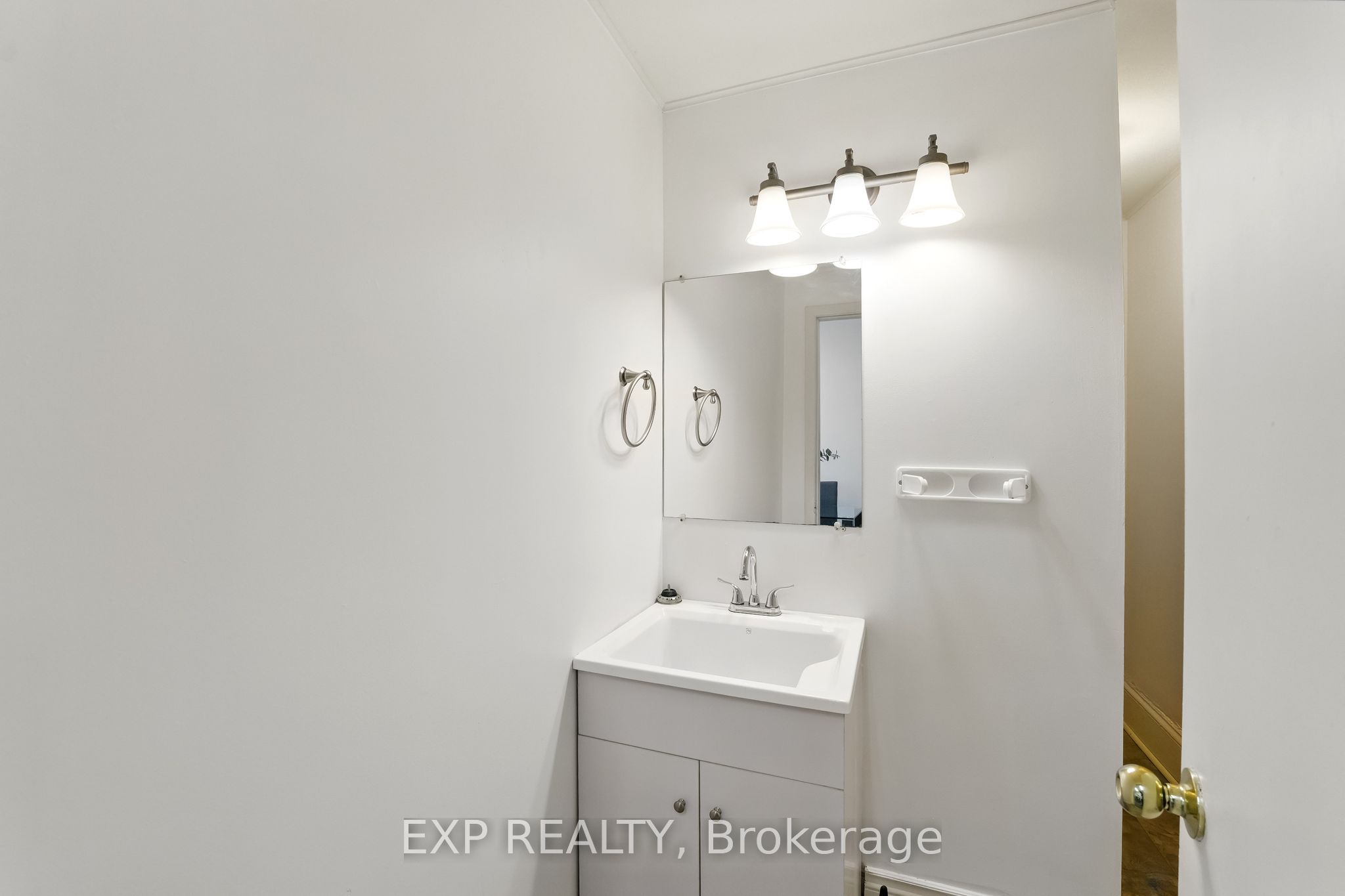 46 Covert St Property Photo 16