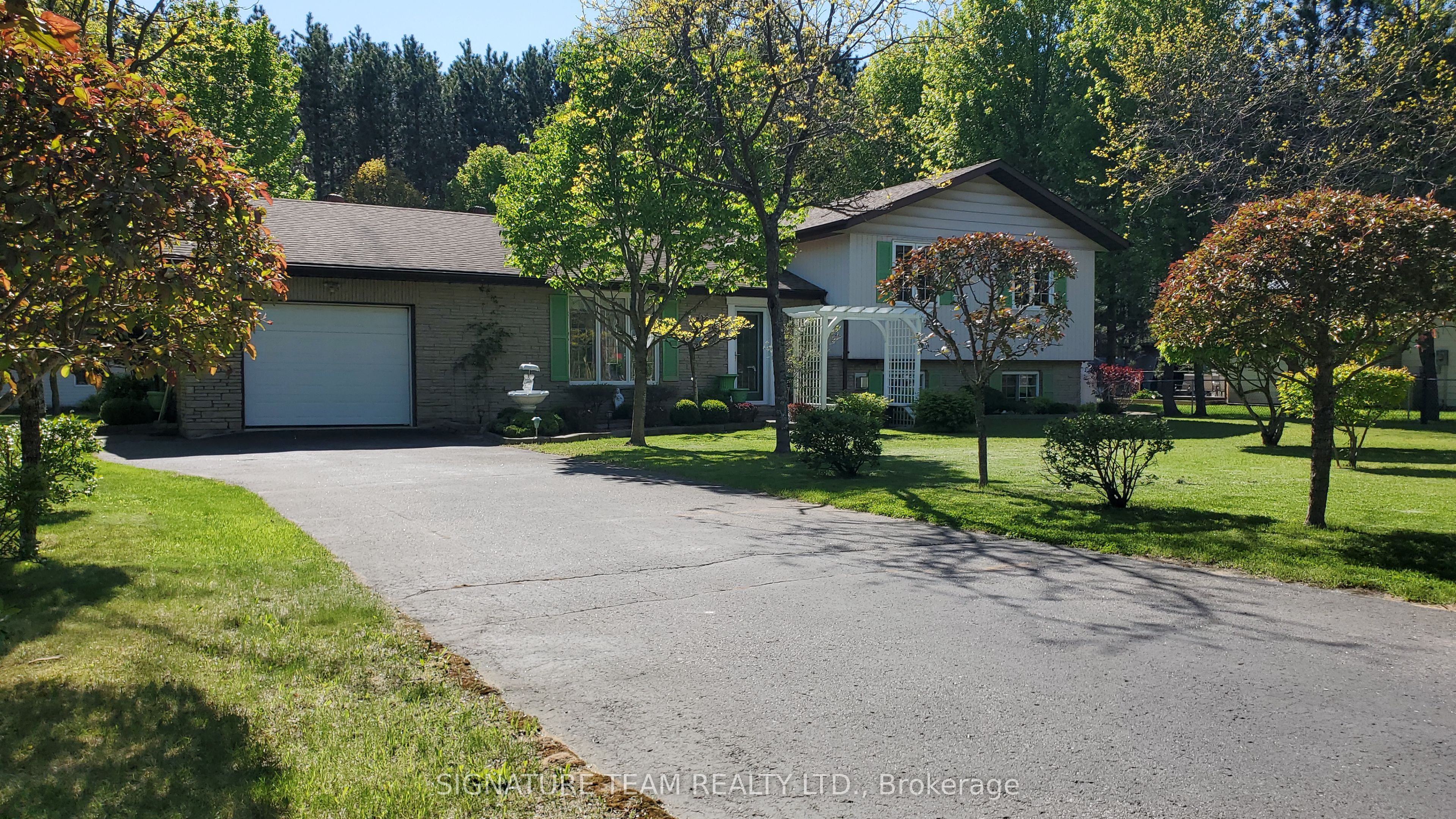 2375 Simpson Pit Road Property Photo 1