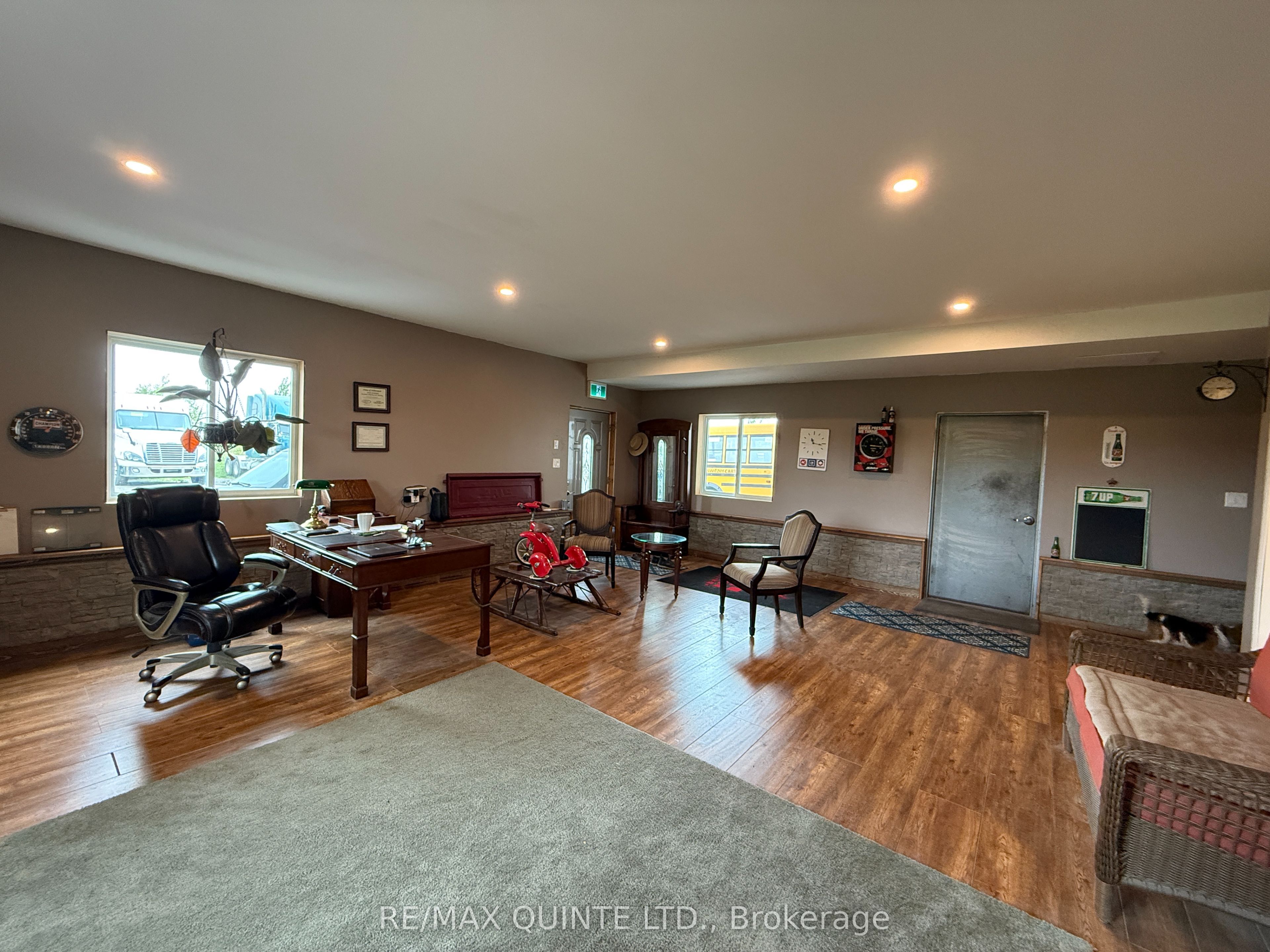 101 Putman Industrial Rd Property Photo 13