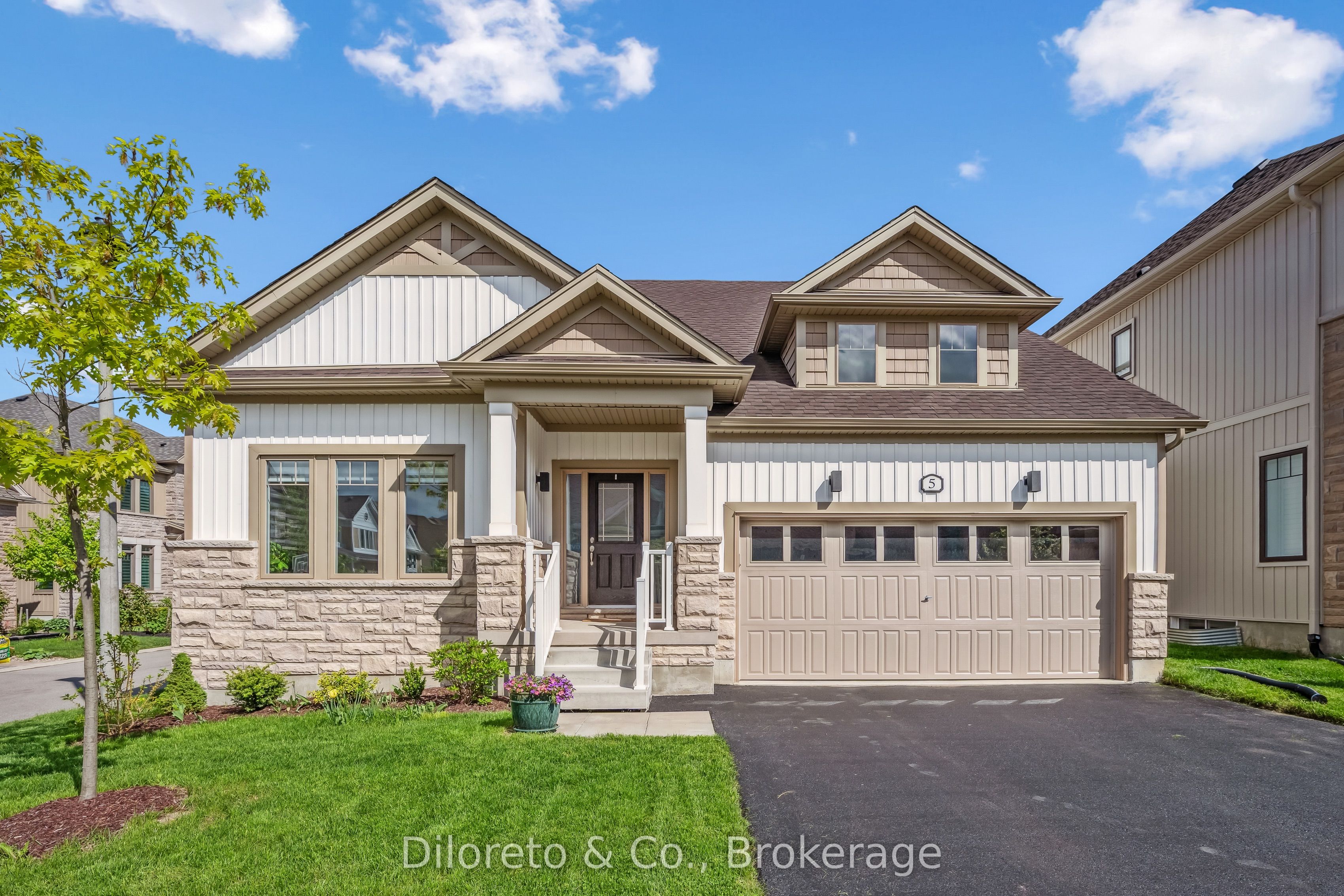 5 Lovering Ln Property Photo 1