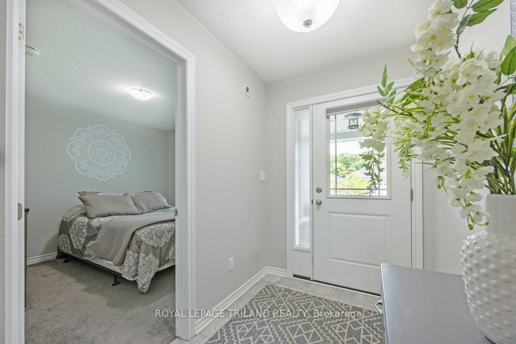 27 Foxtail Lane Property Photo 4