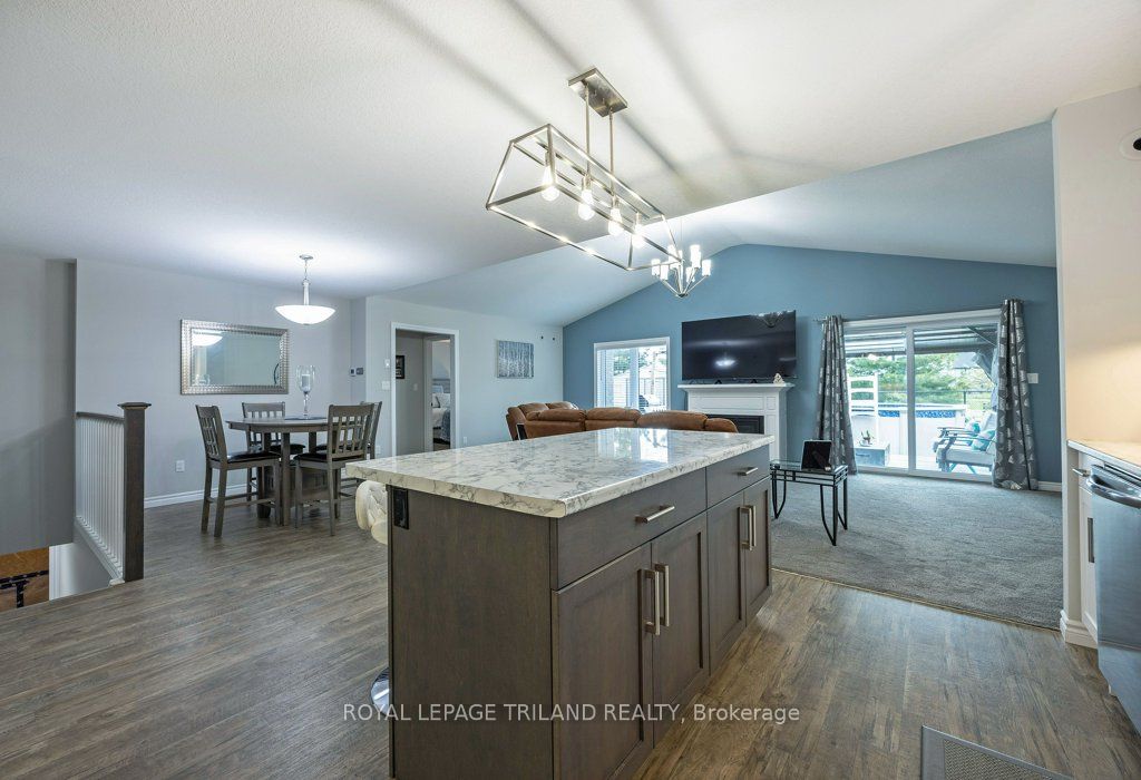 27 Foxtail Lane Property Photo 14