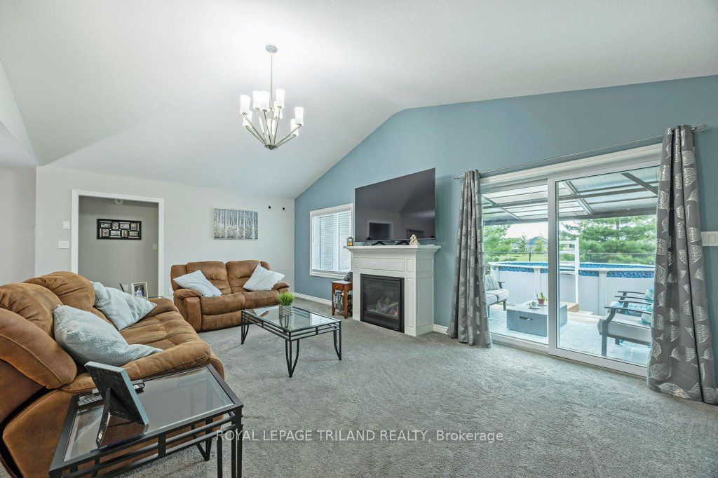 27 Foxtail Lane Property Photo 18