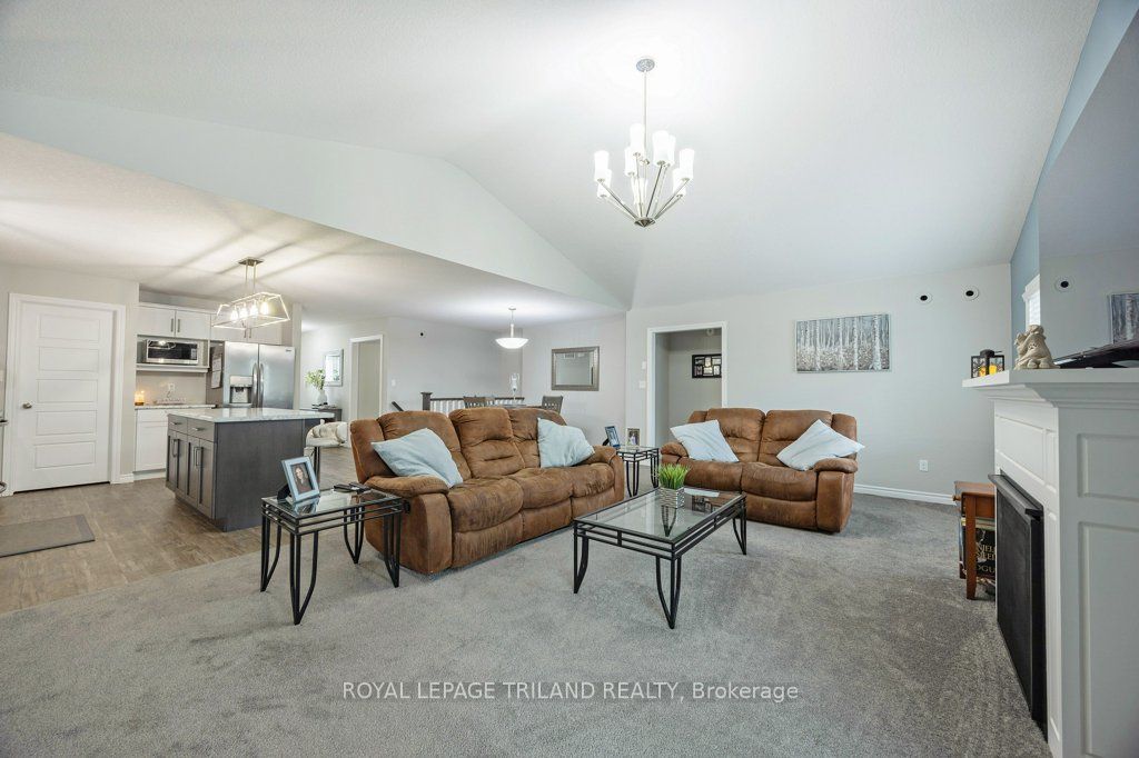 27 Foxtail Lane Property Photo 19