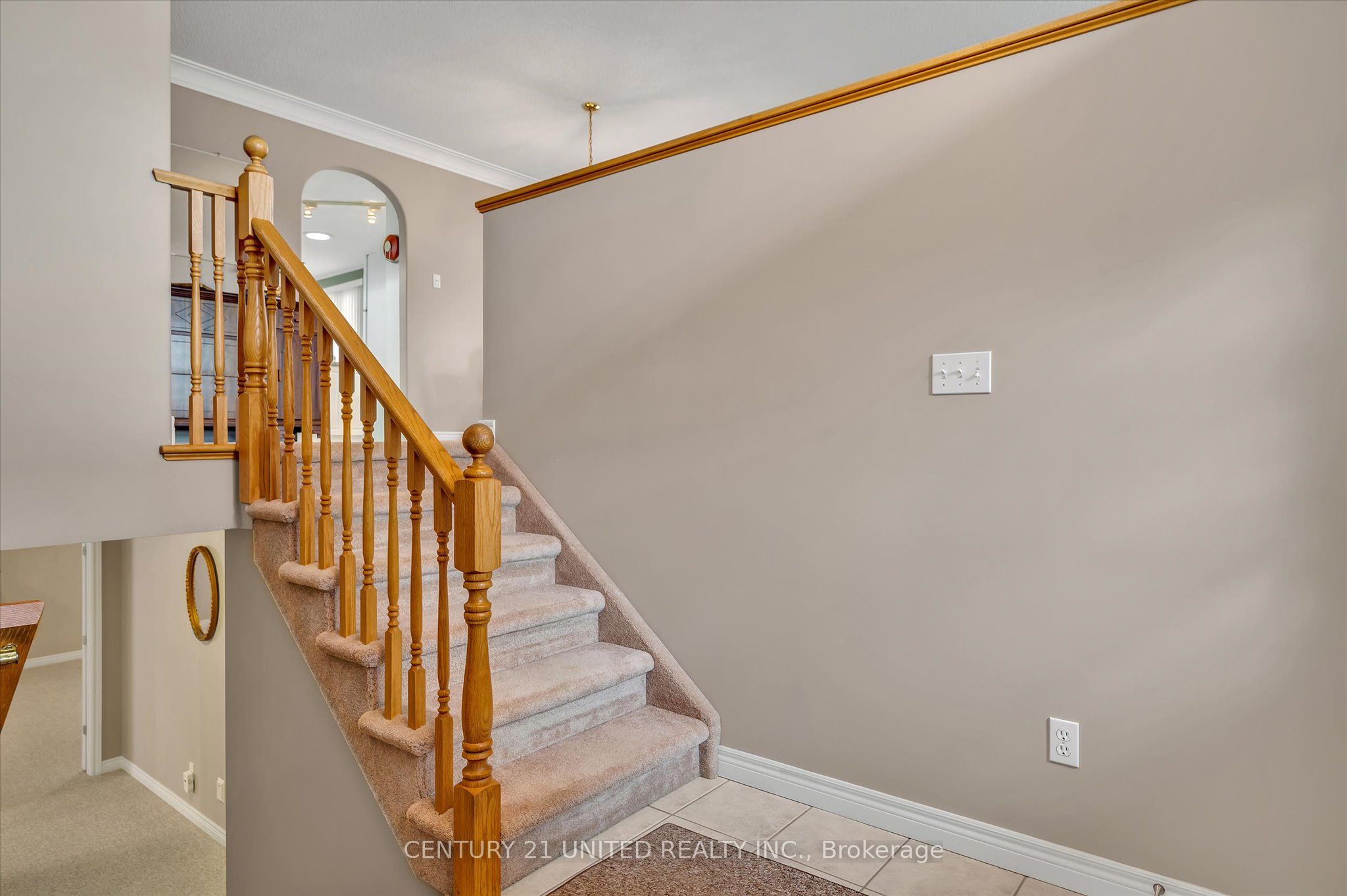 1329 White Crescent Property Photo 5