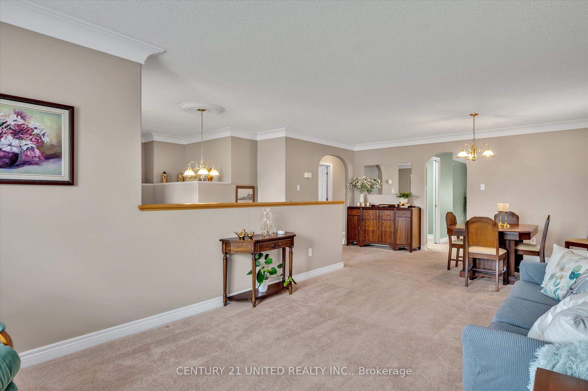 1329 White Crescent Property Photo 8