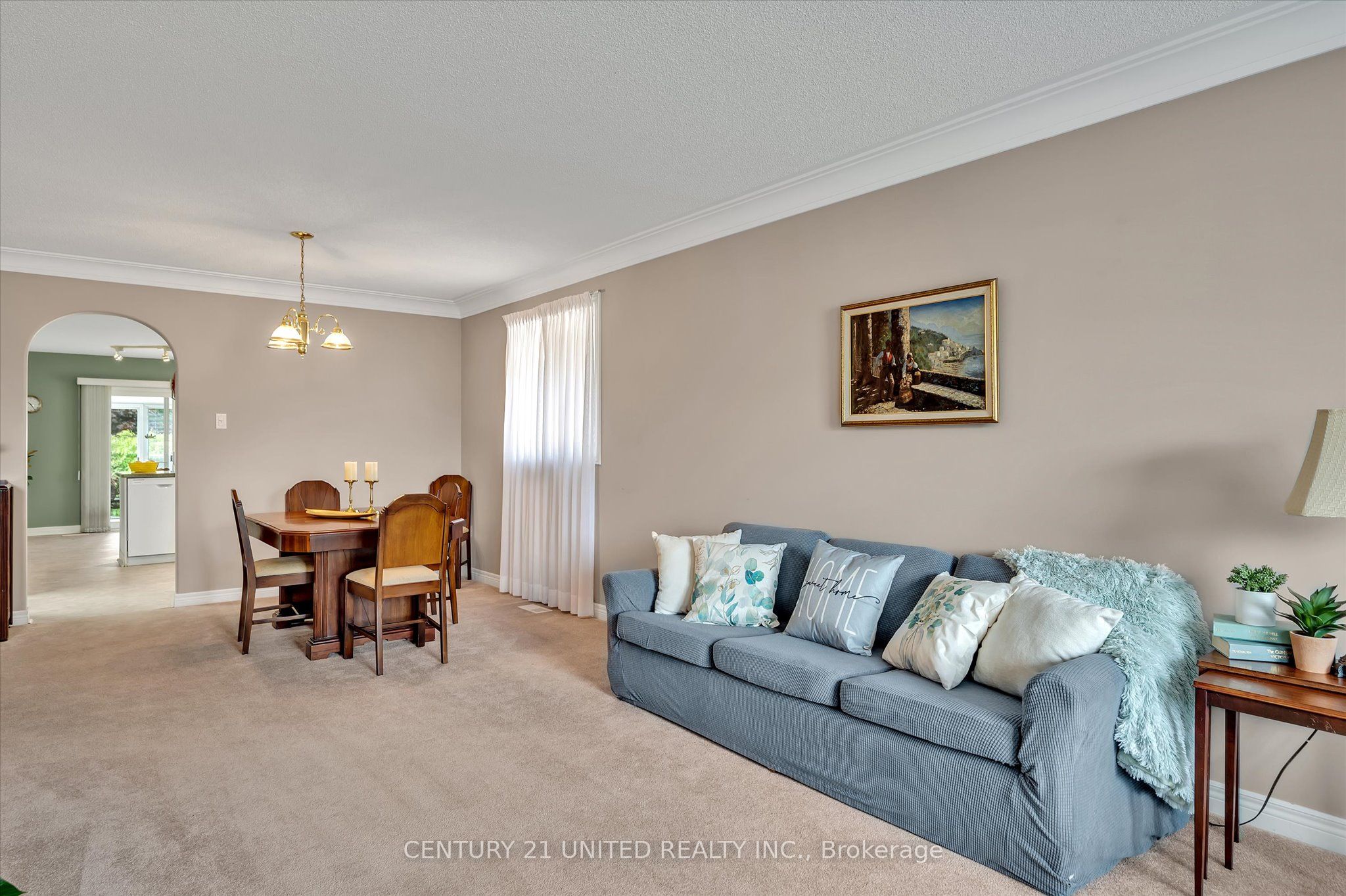 1329 White Crescent Property Photo 9