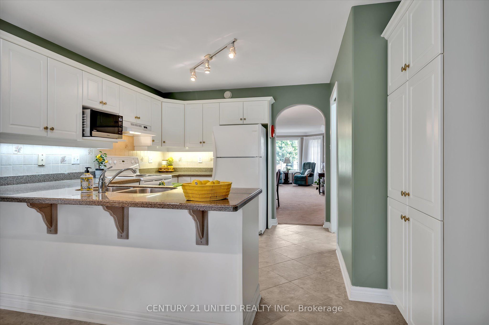 1329 White Crescent Property Photo 15
