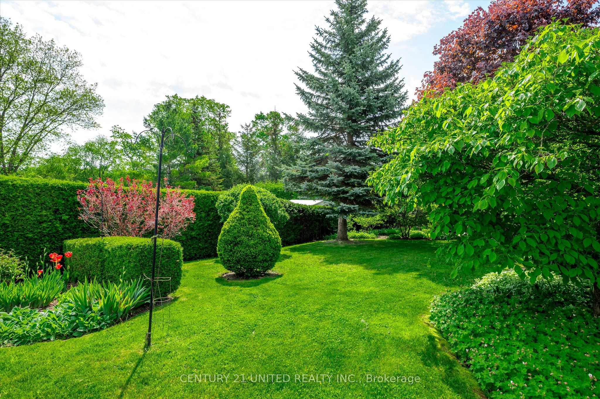 1329 White Crescent Property Photo 20