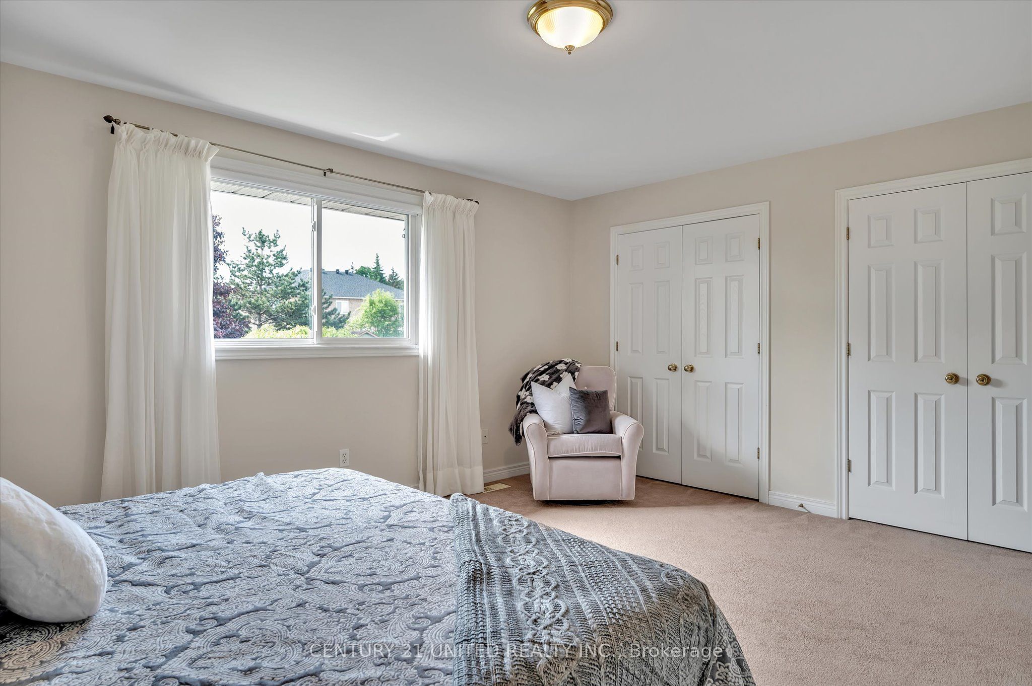 1329 White Crescent Property Photo 24