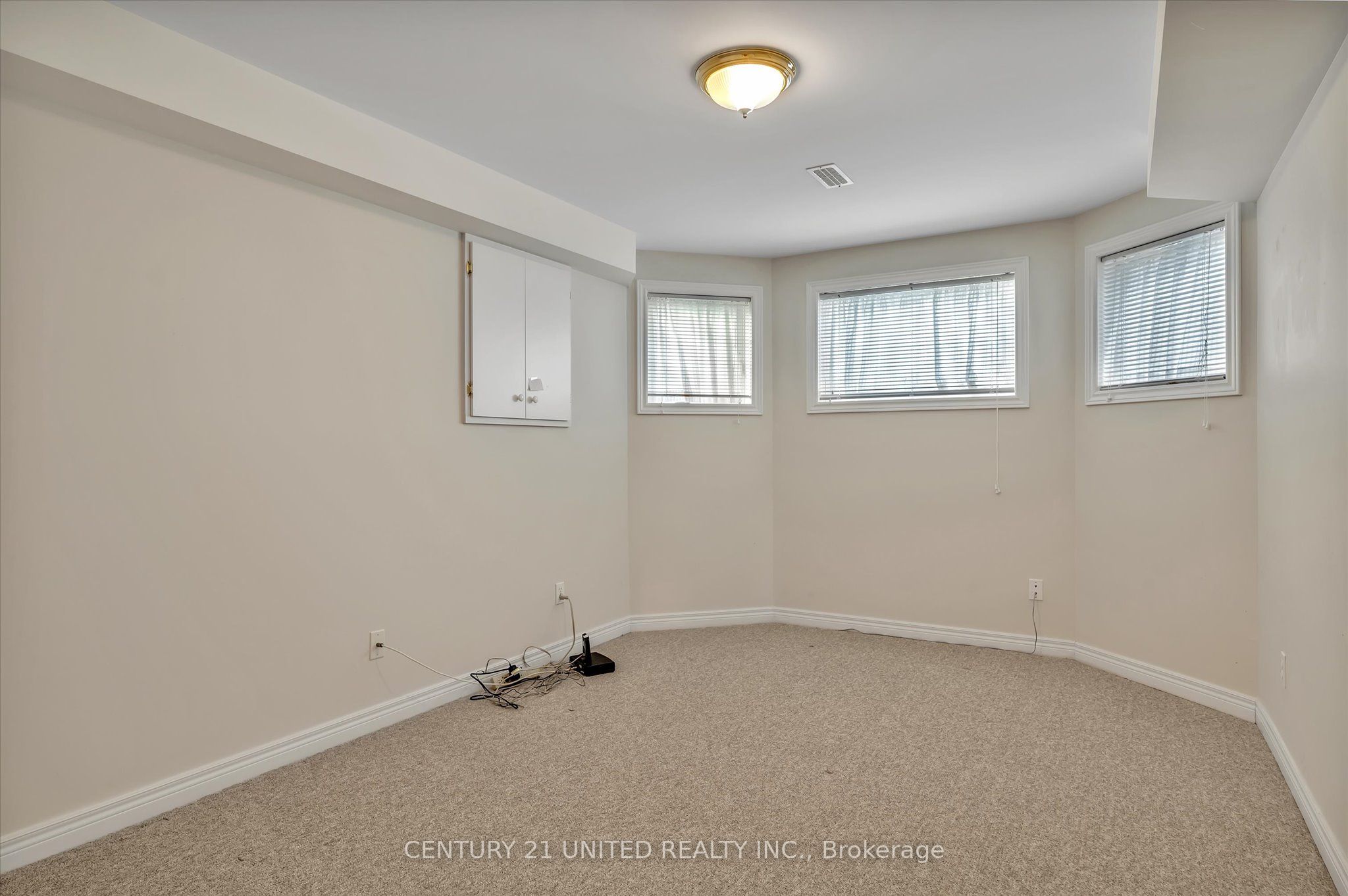 1329 White Crescent Property Photo 37