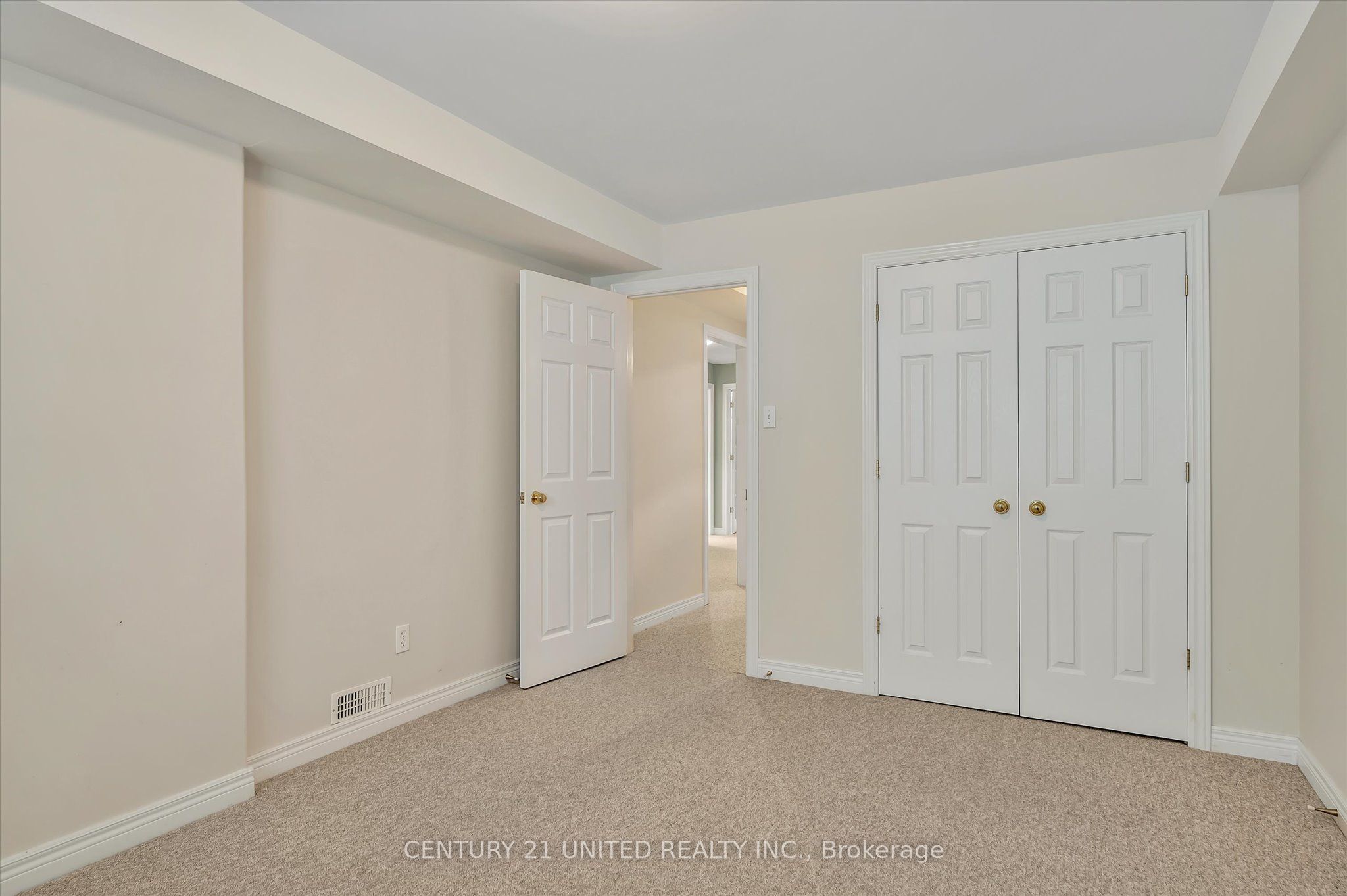 1329 White Crescent Property Photo 38