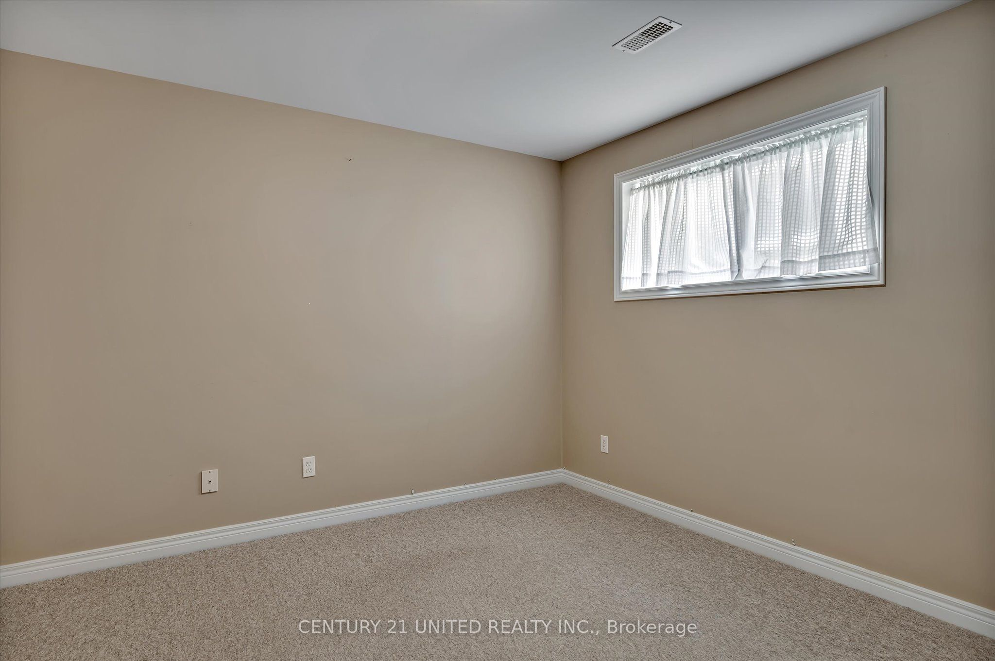 1329 White Crescent Property Photo 39