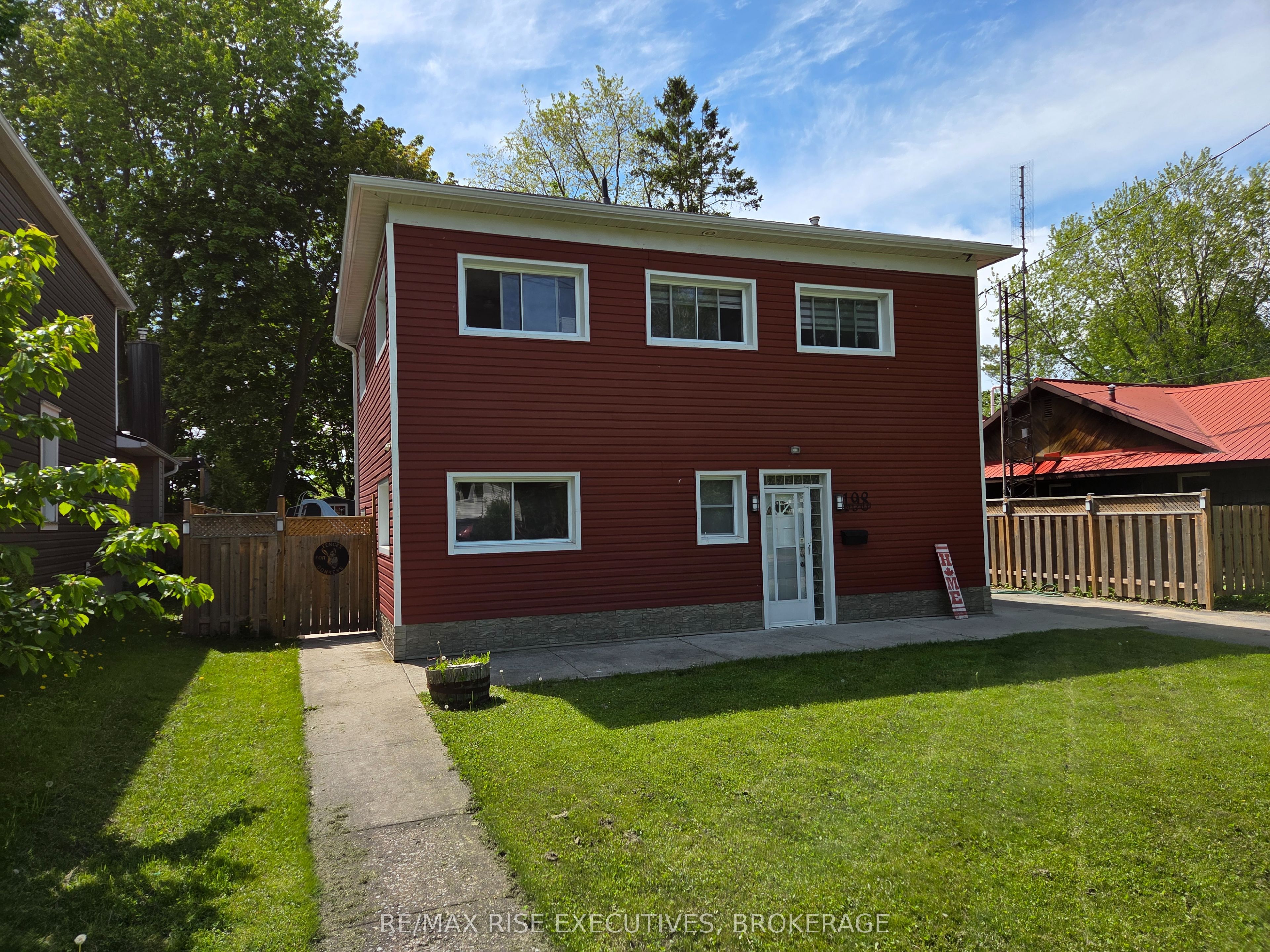 198 Westdale Ave Property Photo 1