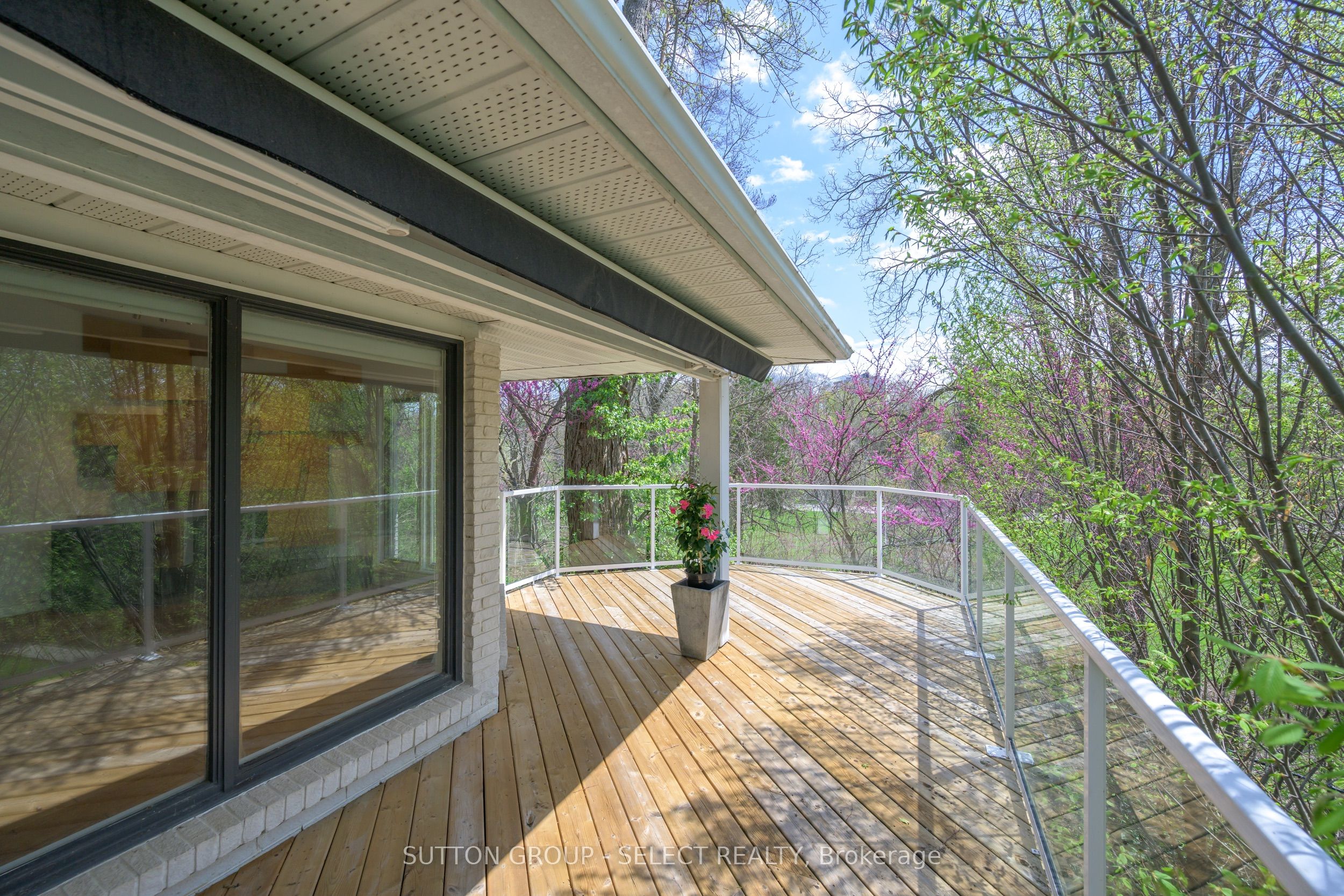 #5 - 10 Mackellar Avenue Property Photo 4