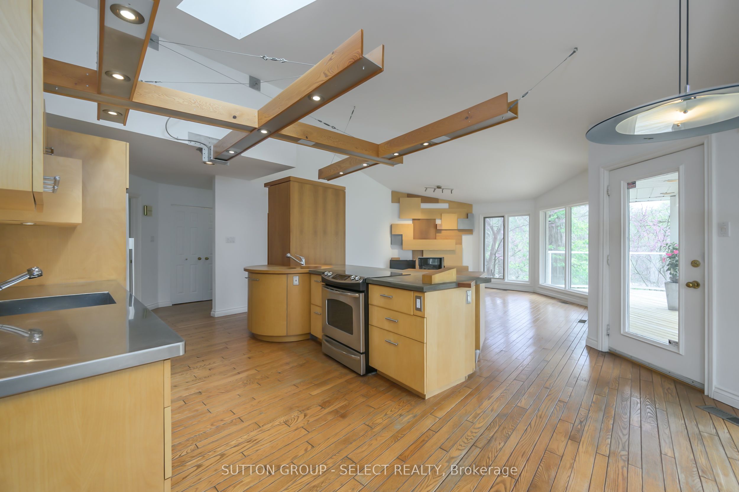 #5 - 10 Mackellar Avenue Property Photo 11