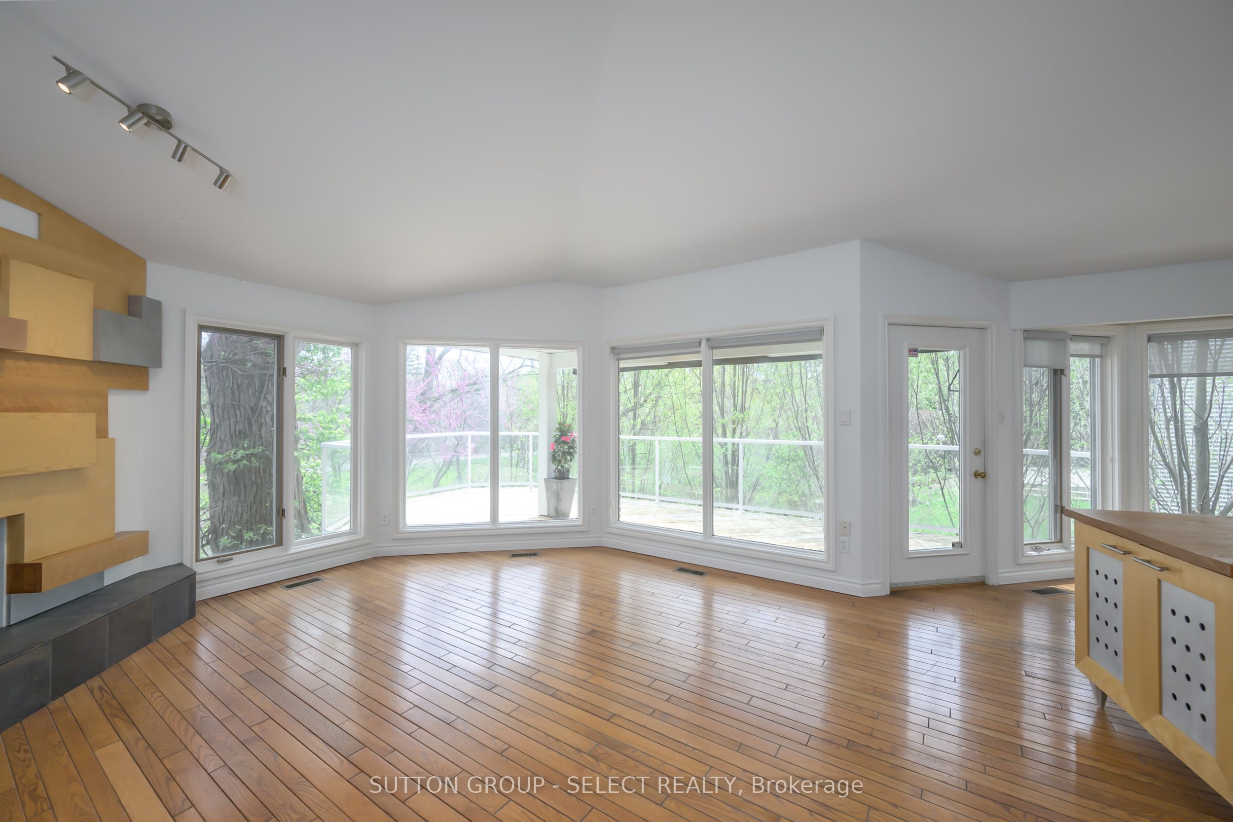 #5 - 10 Mackellar Avenue Property Photo 19