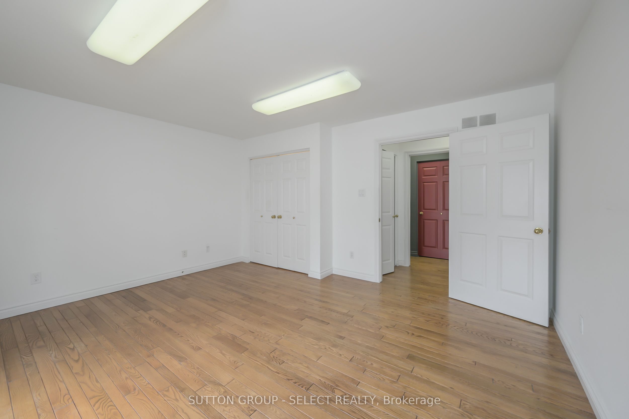 #5 - 10 Mackellar Avenue Property Photo 30