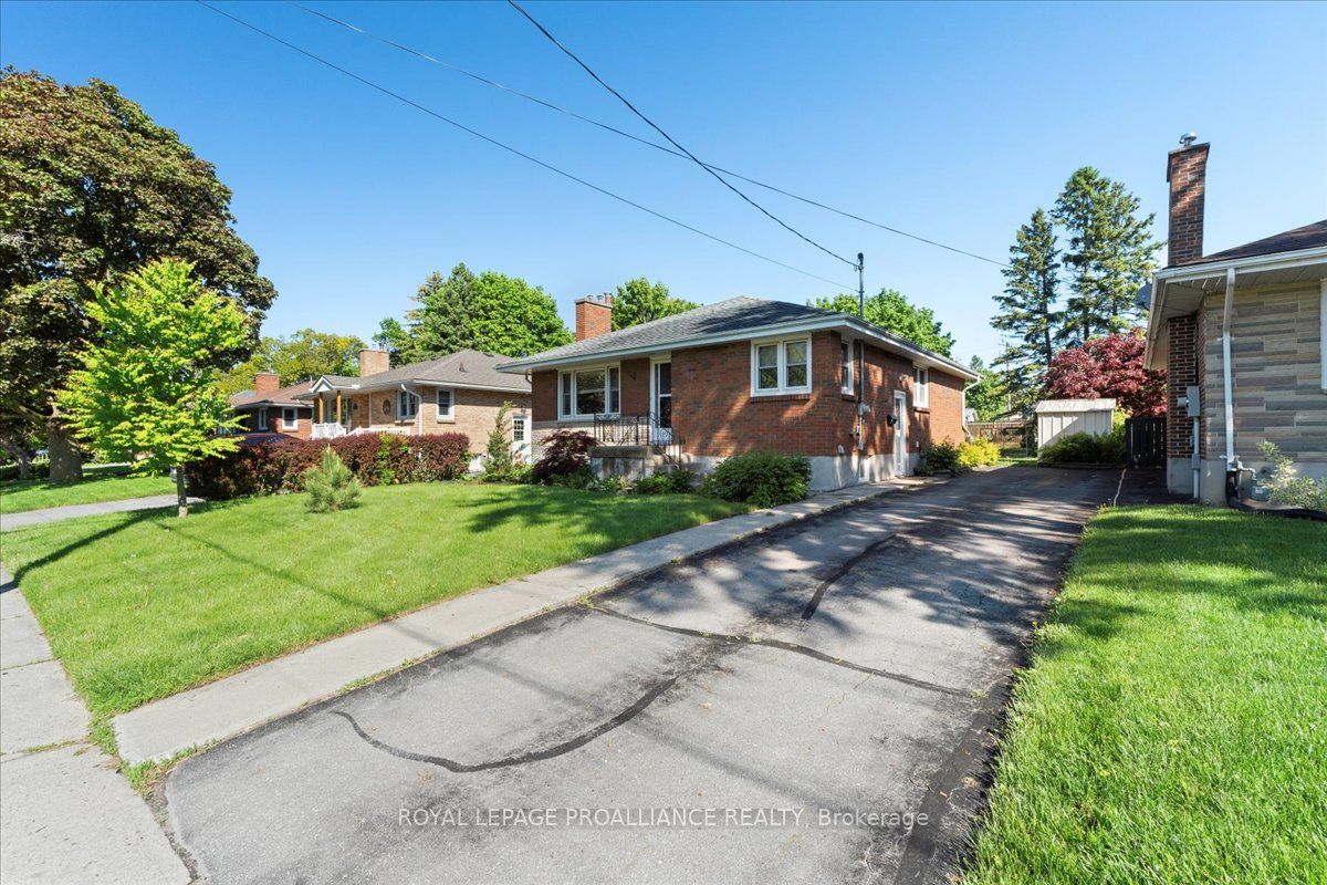 64 Southview Avenue Property Photo 2