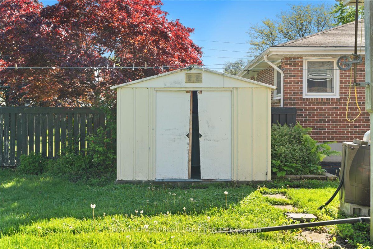 64 Southview Avenue Property Photo 33