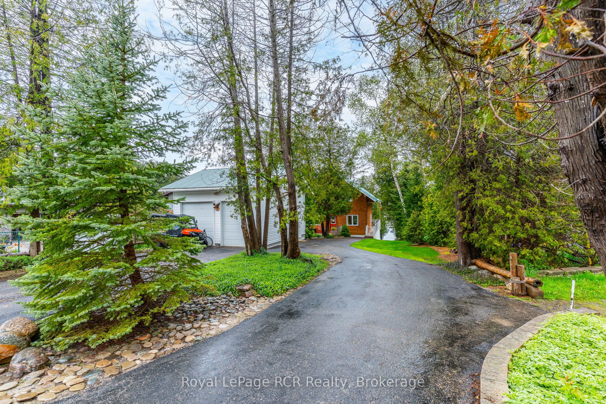 183 Lakeshore Road Property Photo 2