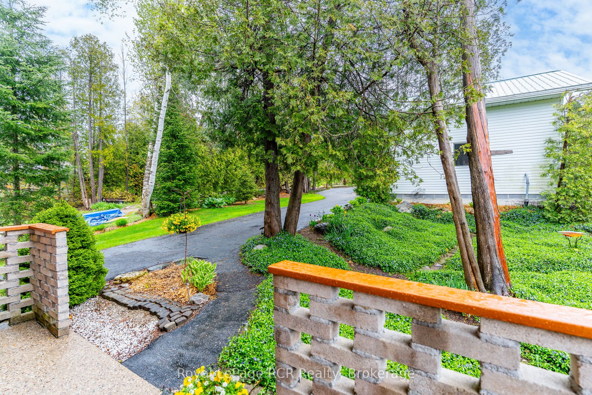 183 Lakeshore Road Property Photo 5