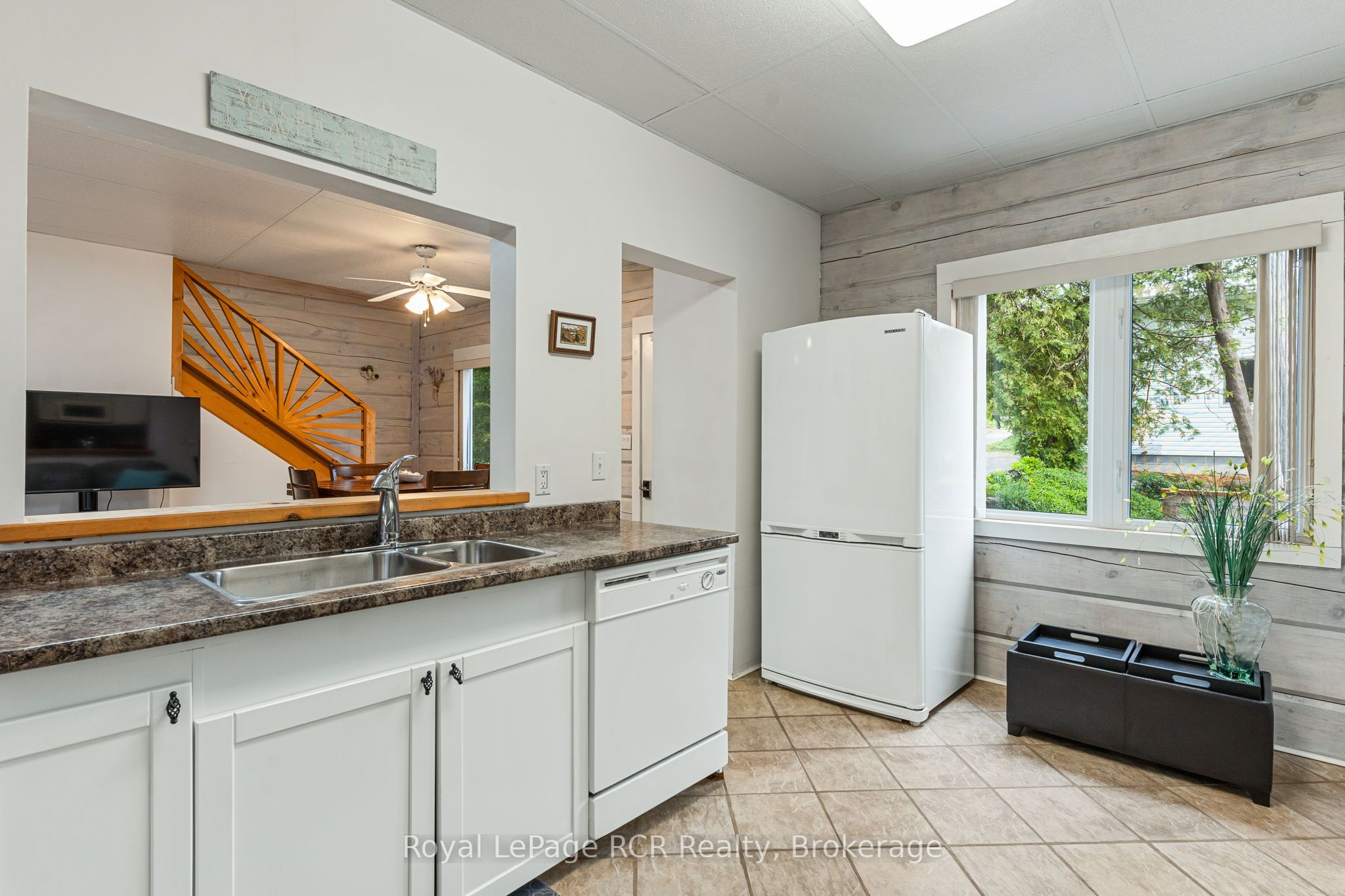 183 Lakeshore Road Property Photo 12