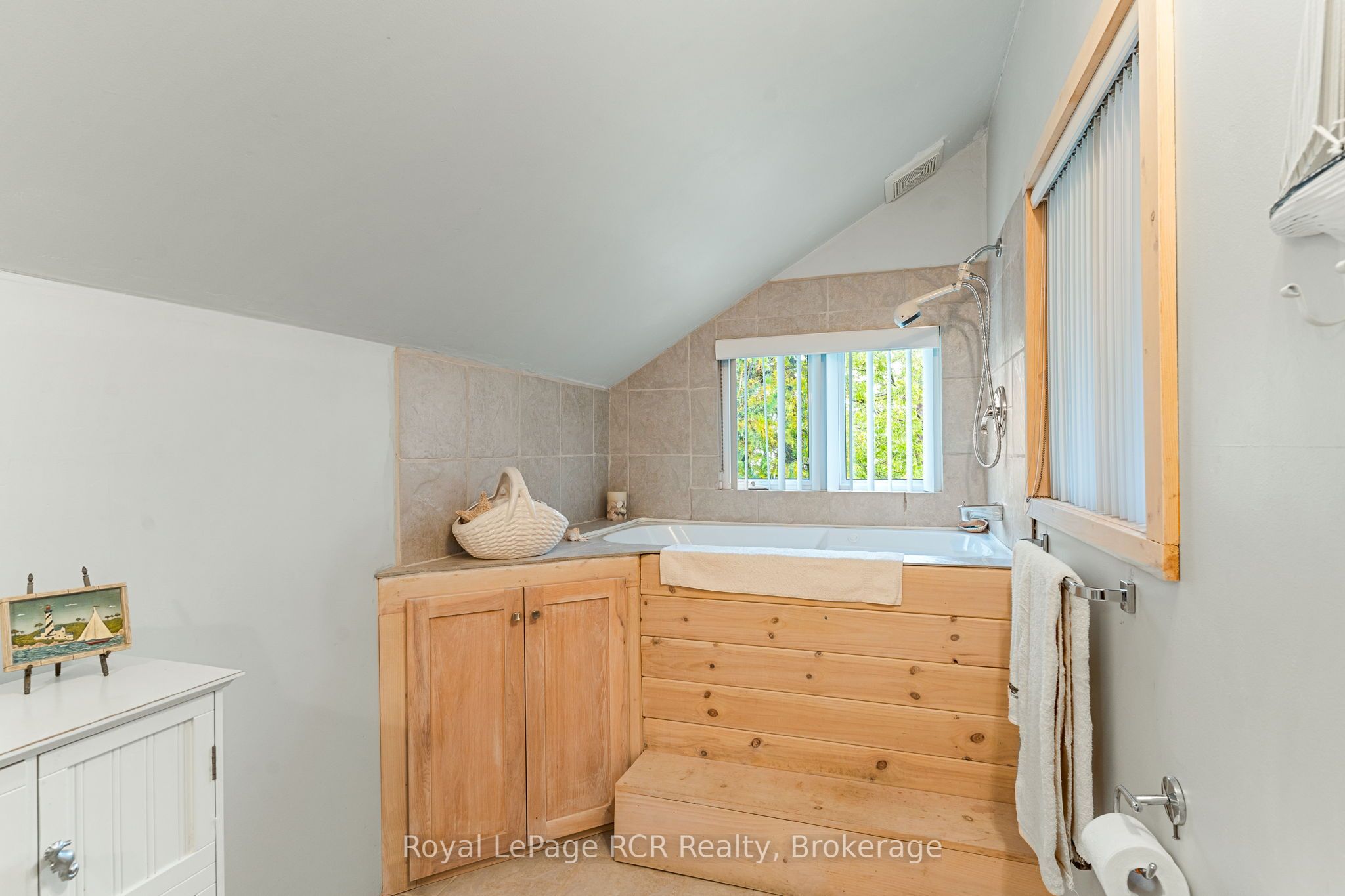 183 Lakeshore Road Property Photo 27