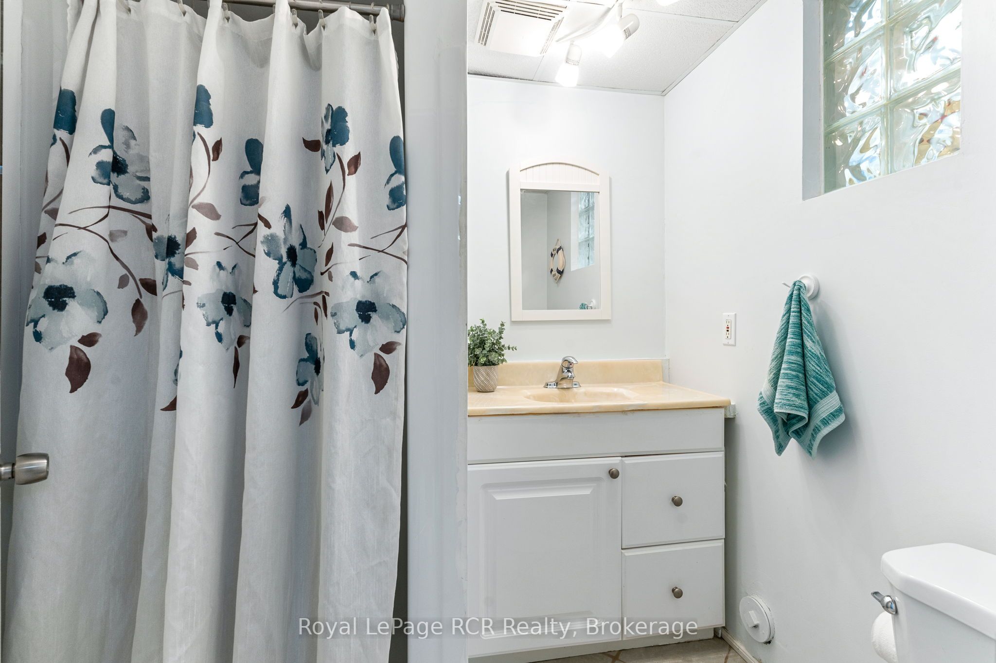 183 Lakeshore Road Property Photo 32