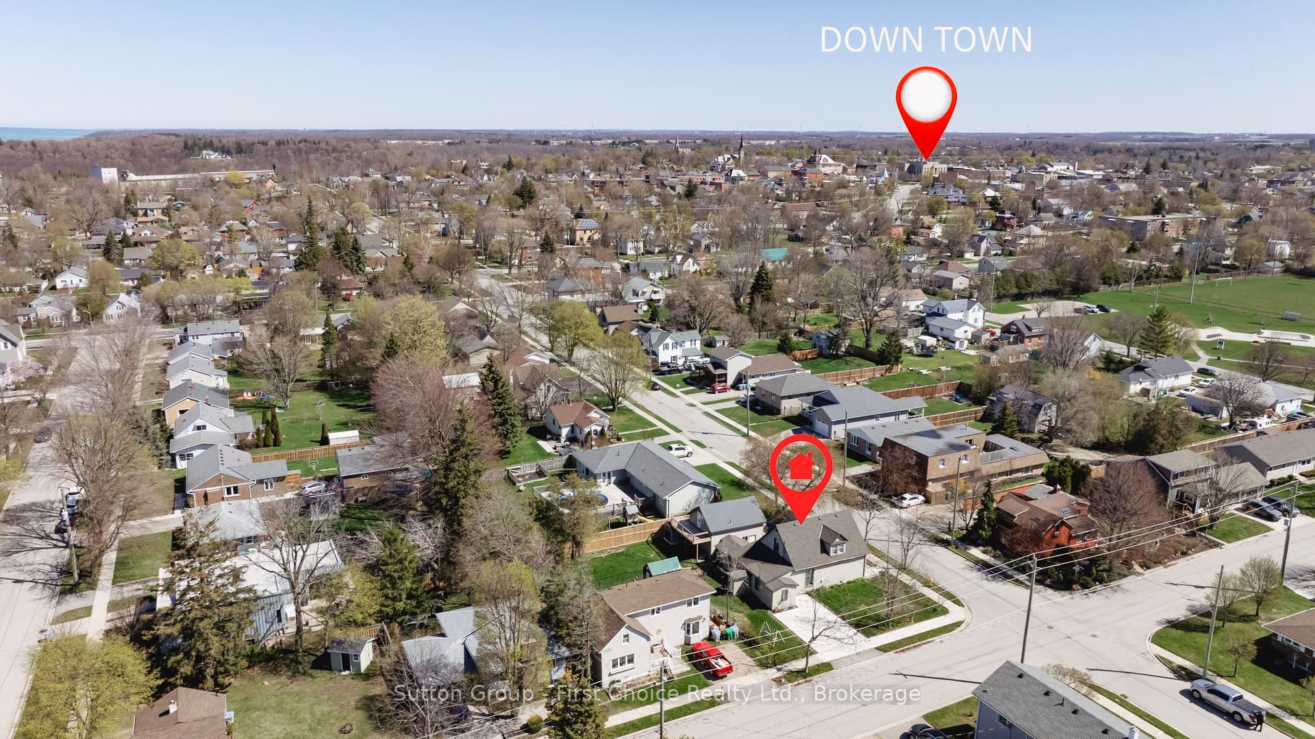 162 Wellington Street S Property Photo 6