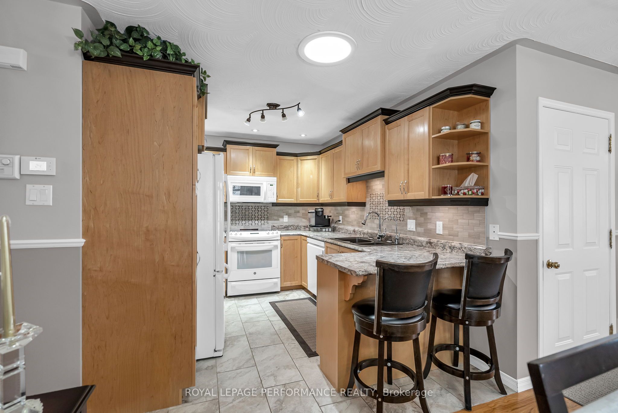 58 Tonia Street Property Photo 6