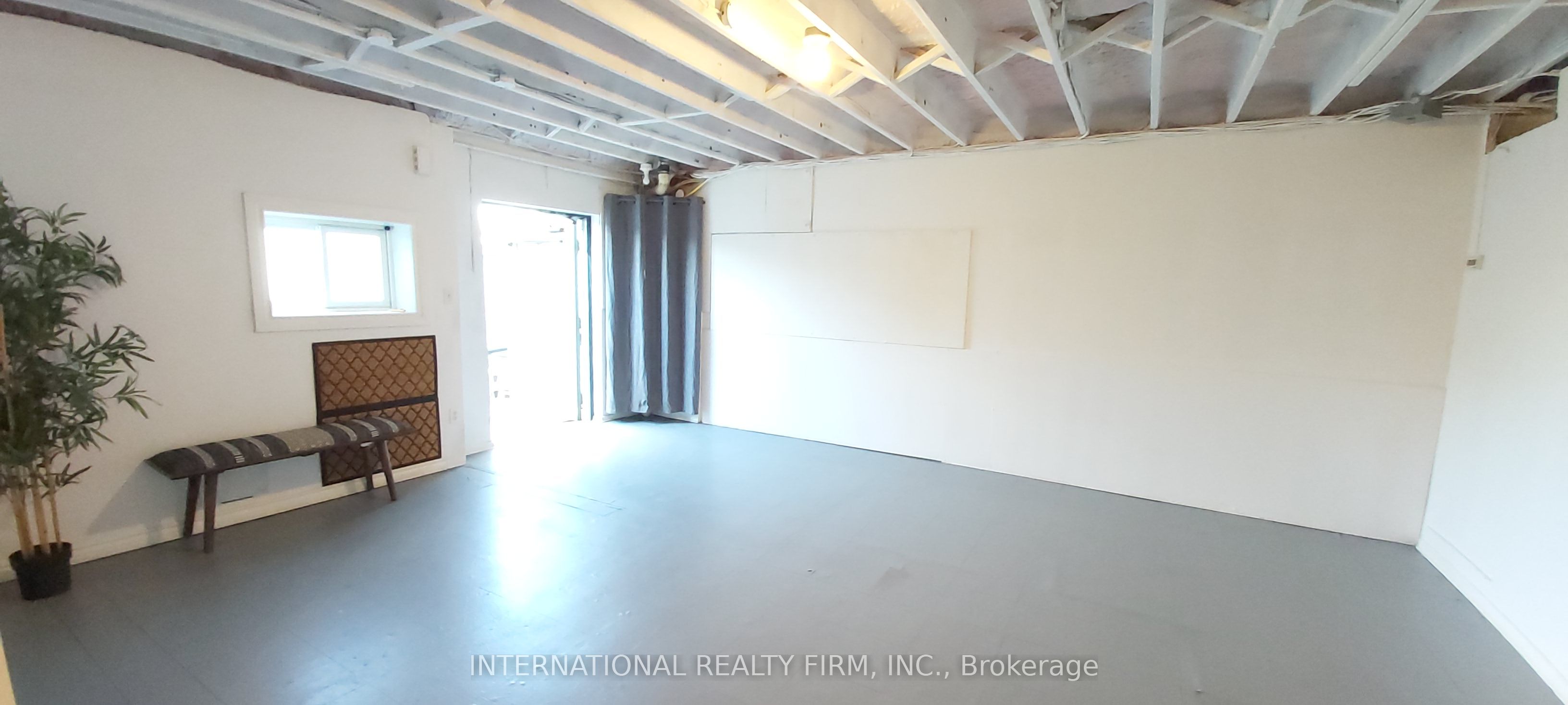 366 Cumberland Avenue Property Photo 4
