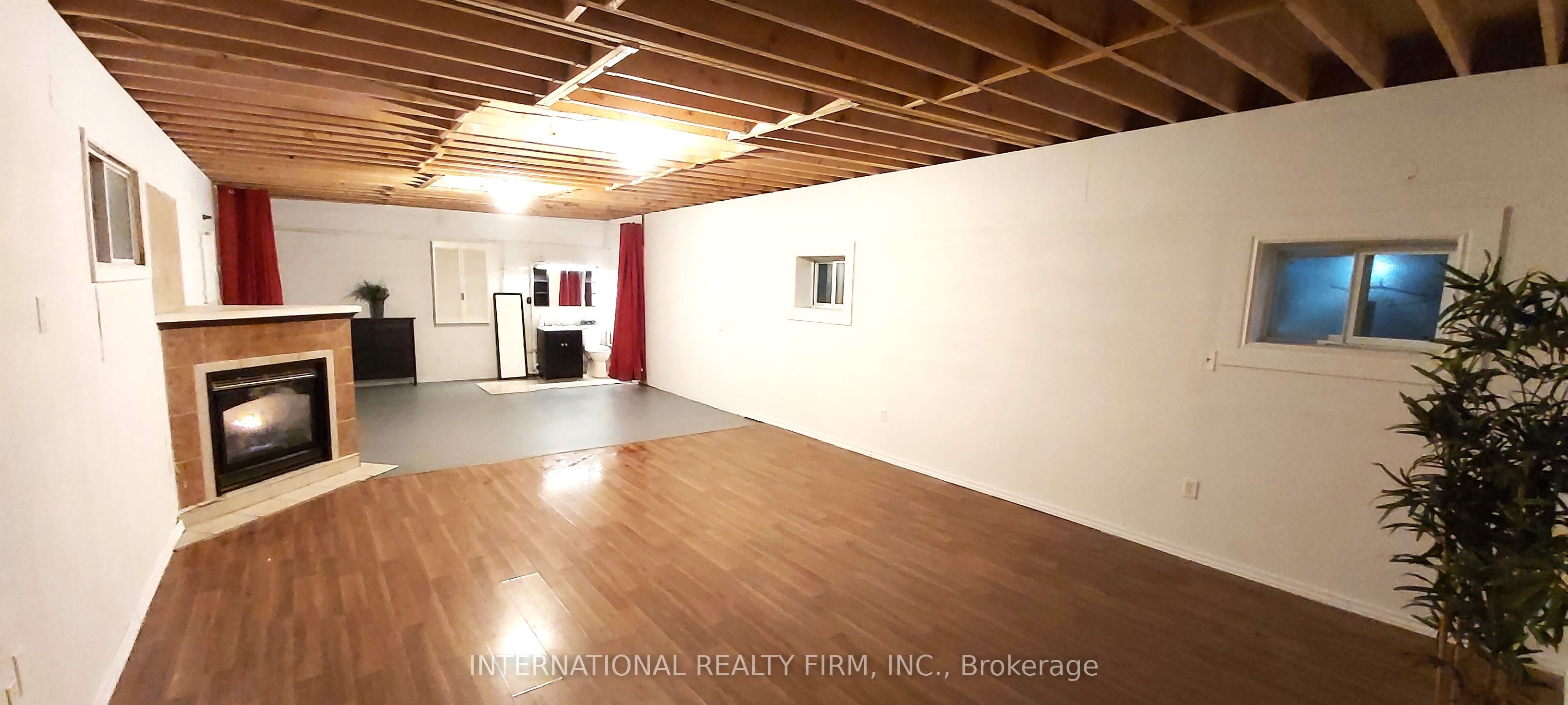 366 Cumberland Avenue Property Photo 5