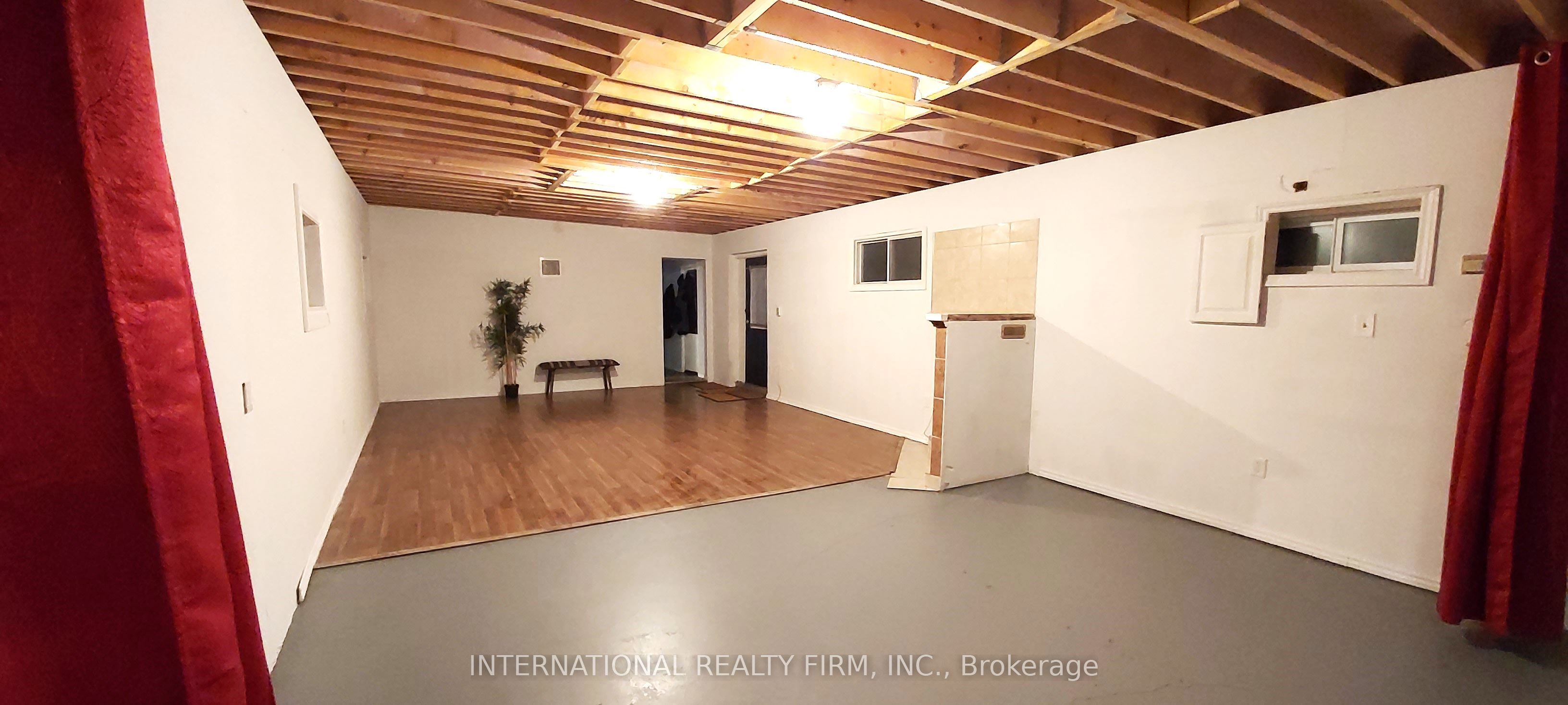 366 Cumberland Avenue Property Photo 6